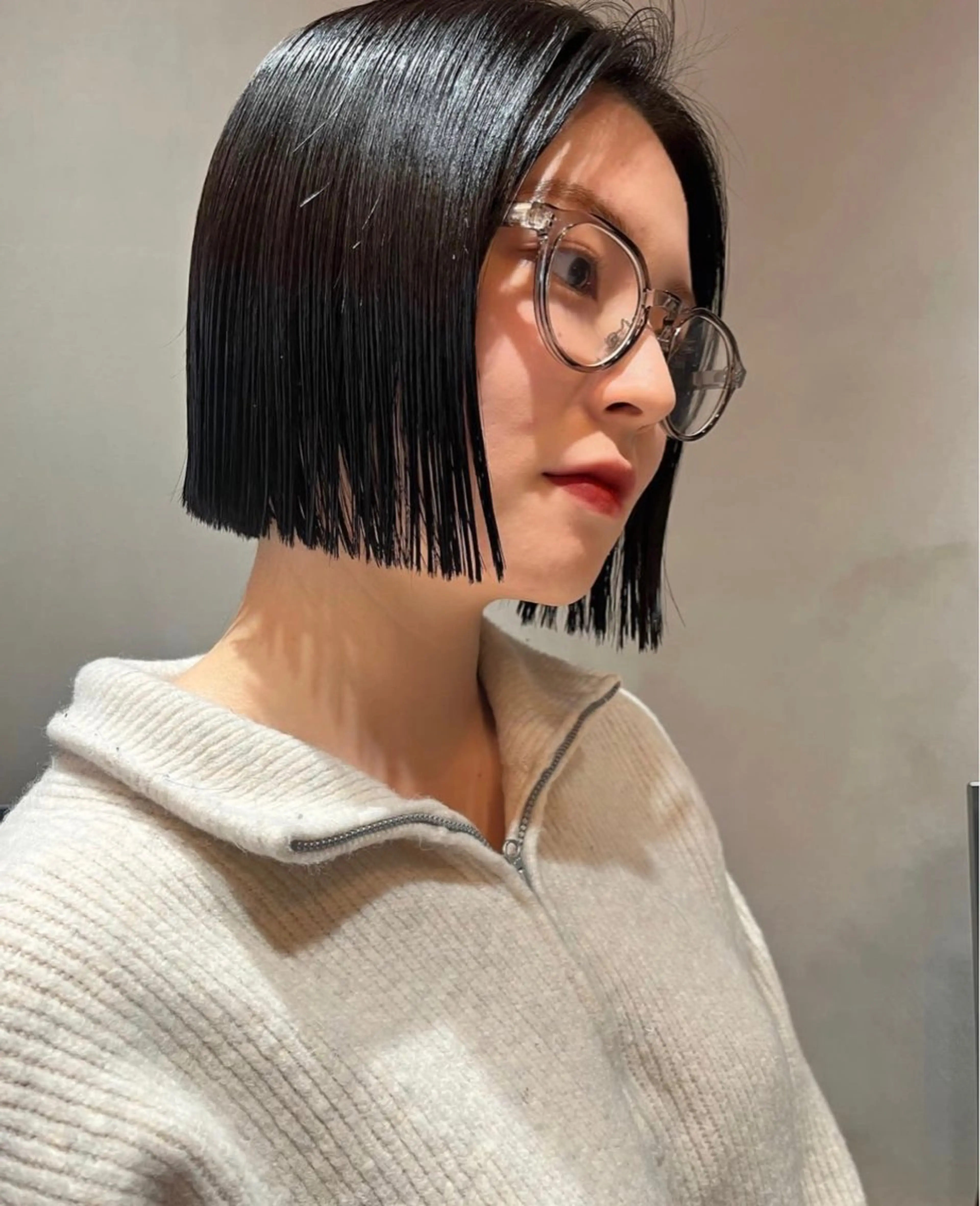 ショート センターパート /ニュアンスパーマのヘアスタイル