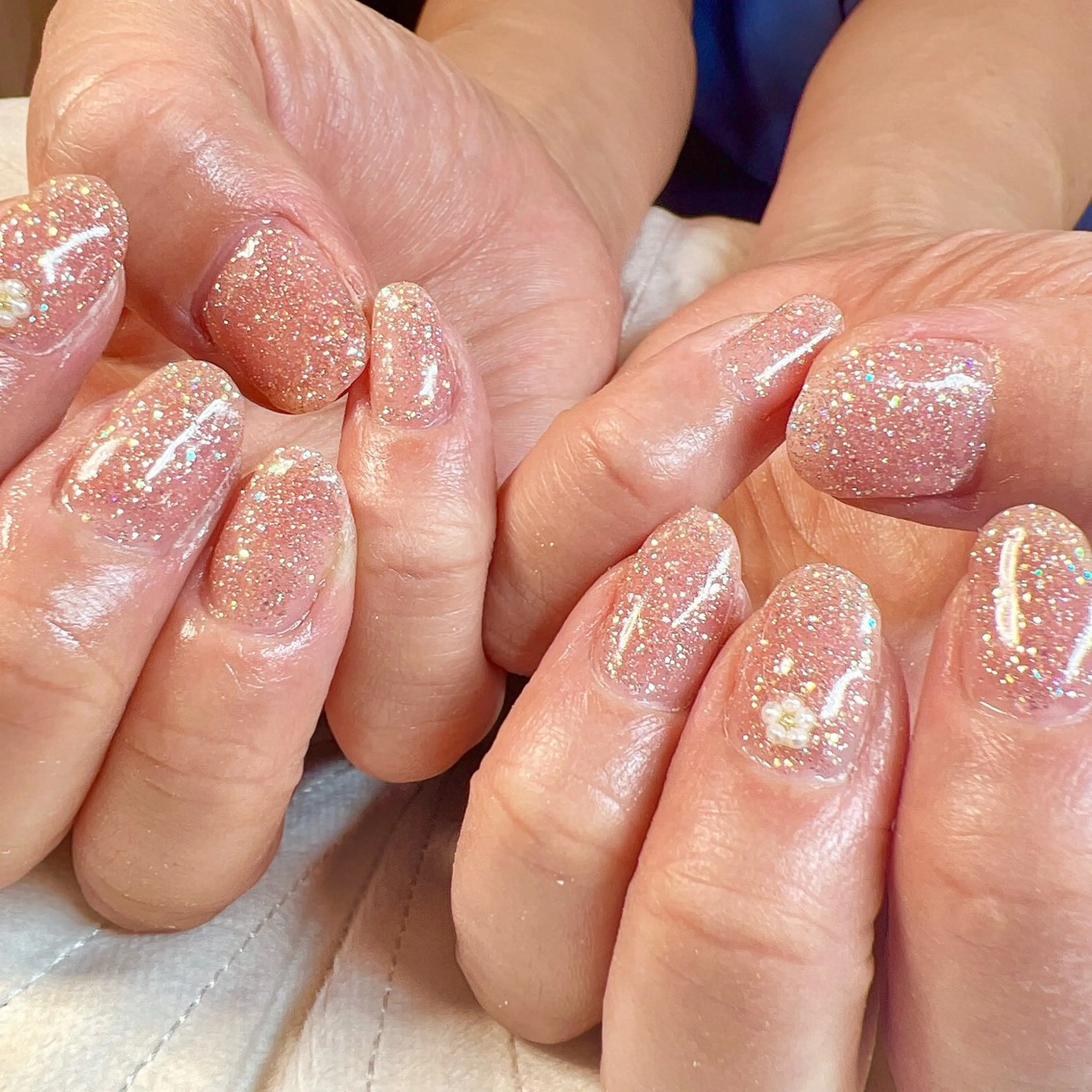 ネイル キャンアイドレッシー六本木店所属・MIKA／耳ツボ ／マグネットネイルのネイルデザイン