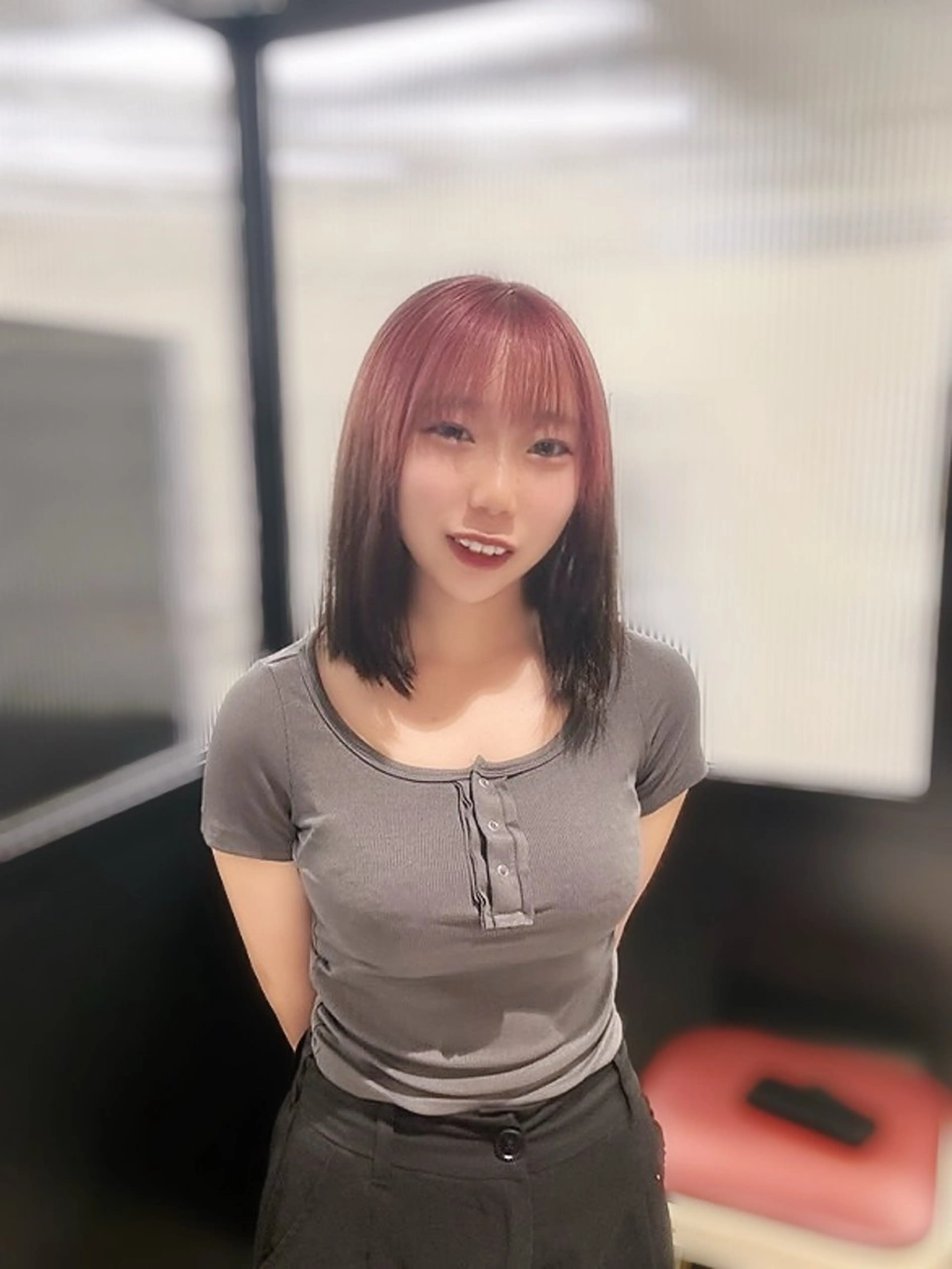 ミディアム カラー ヘアカラー トリートメント ヘアセット 韓国/トレンド レイヤー【101】のヘアスタイル