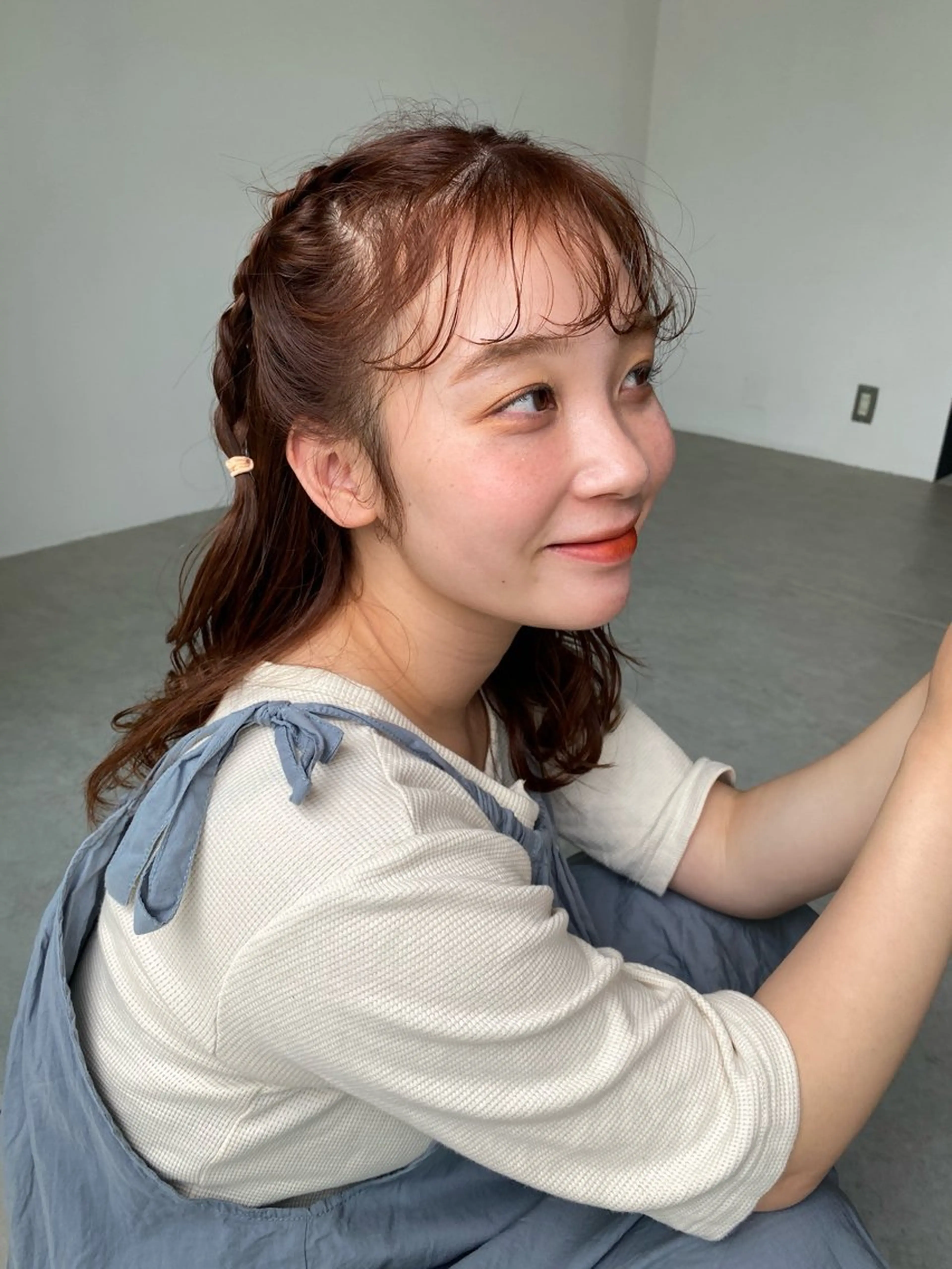 ミディアム カラー 土川 陽菜のヘアスタイル