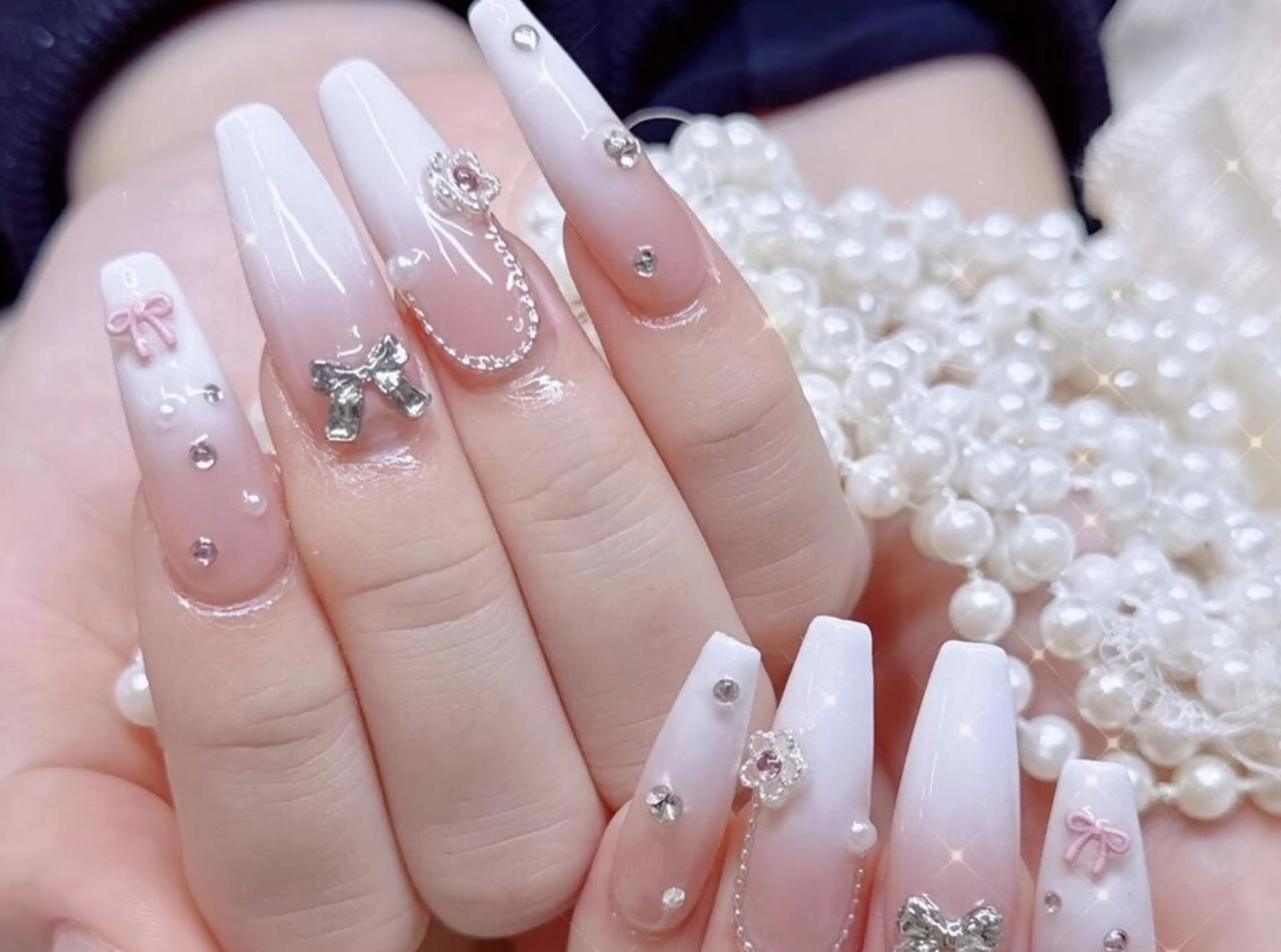 ネイル 🐳彩羽チップ 長さだし専門🐳のネイルデザイン