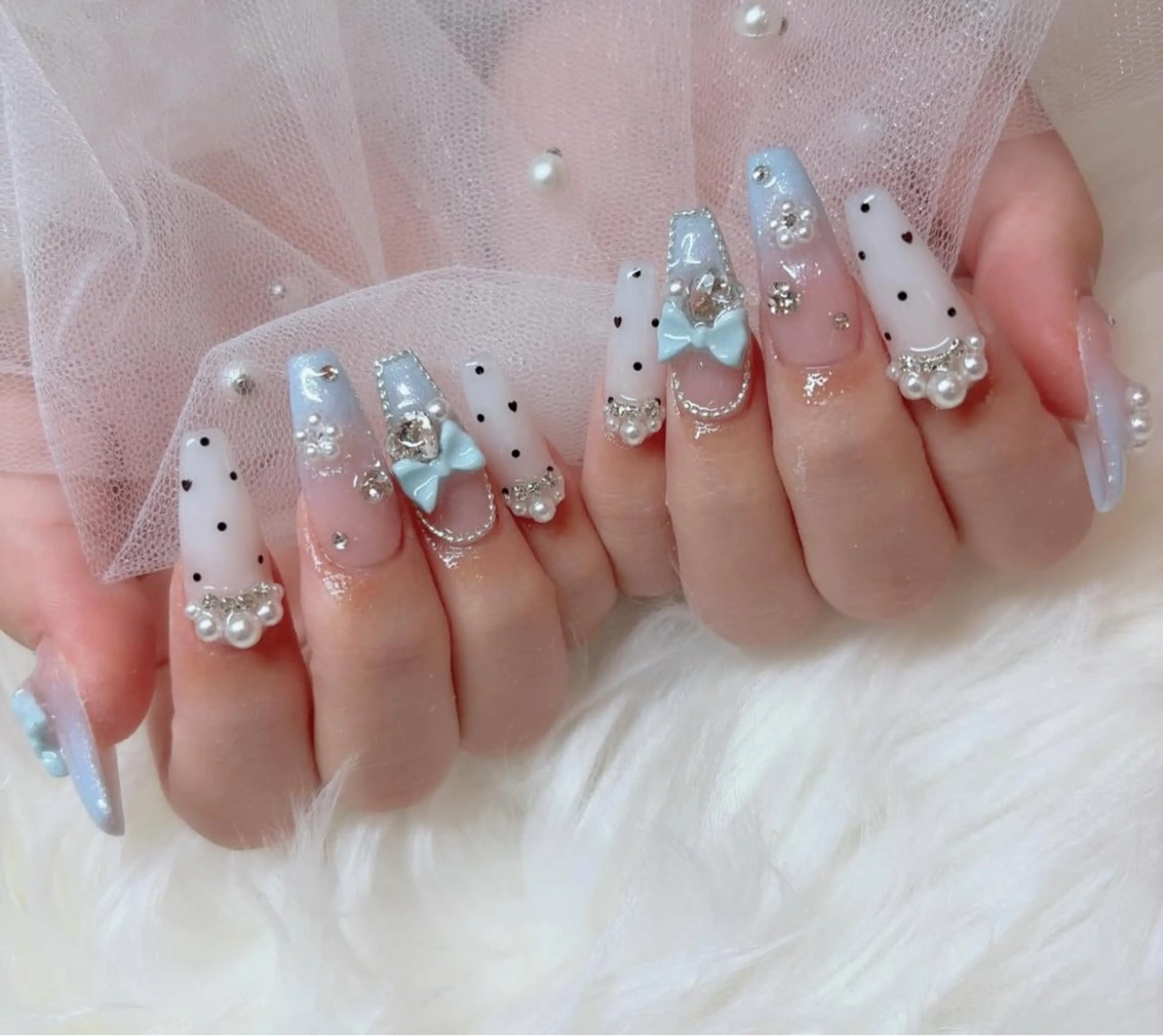 ネイル アートネイル フラワーネイル フレンチネイル ジェルネイル グラデーション ハンドネイル Ryunail所属・Ryu Nail NekoChanのネイルデザイン