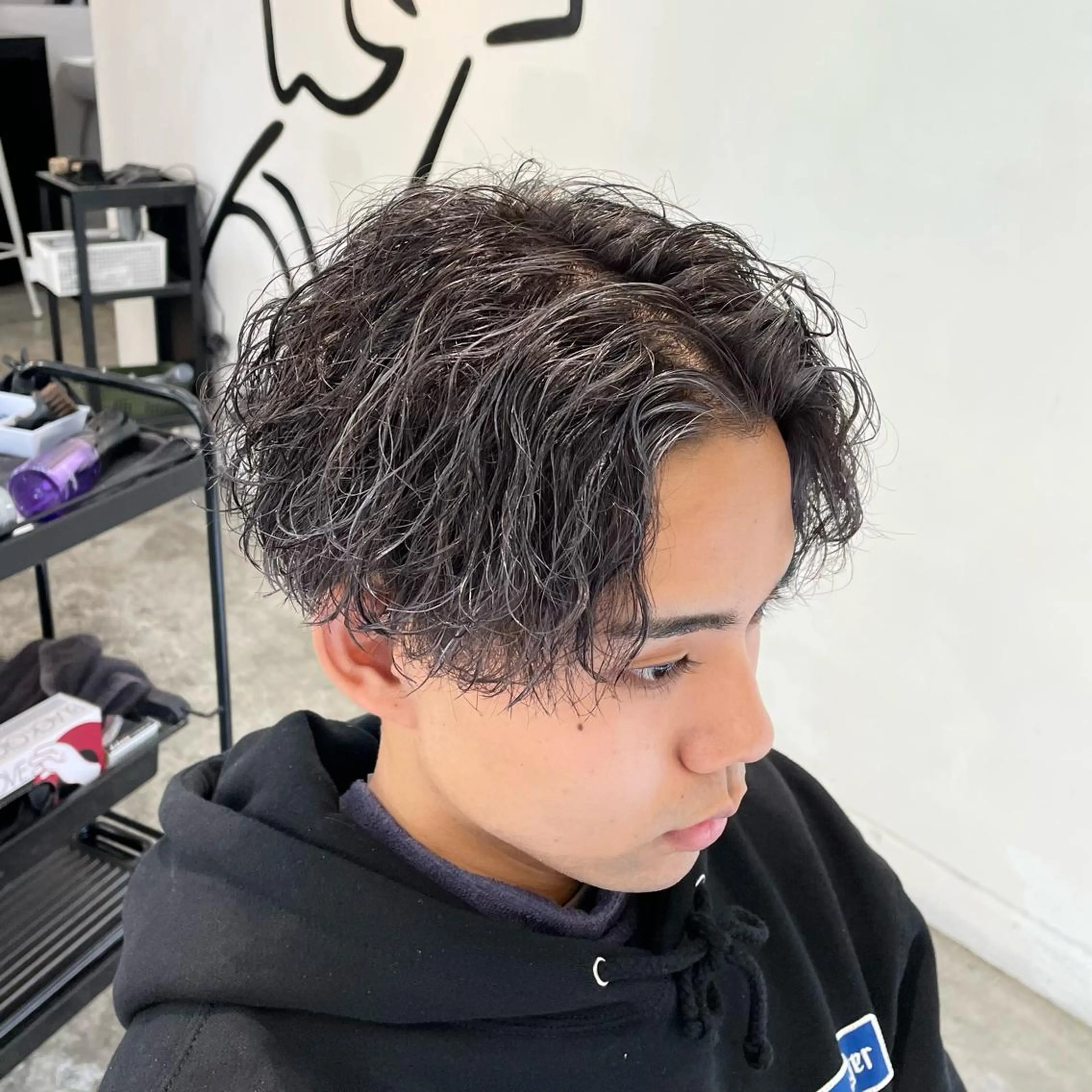 ショート カラー パーマ メンズ メンズハイライト ハイライトカラー ハイライト カット ヘアカラー パーマ メンズ特化美容師/ 藤戸 椋のヘアスタイル