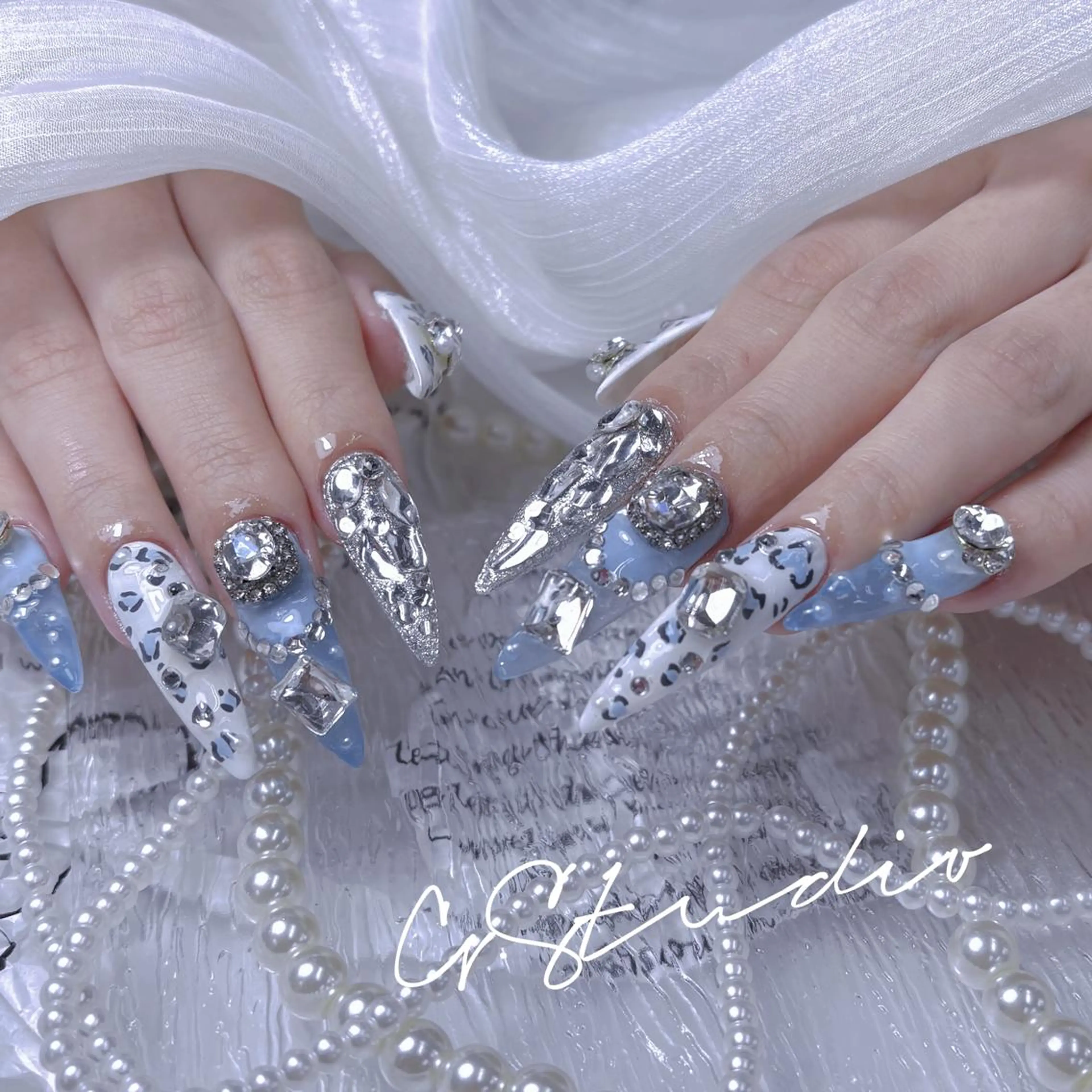 ネイル ハンドネイル ハンドケア G. 長さ出し専門店のネイルデザイン