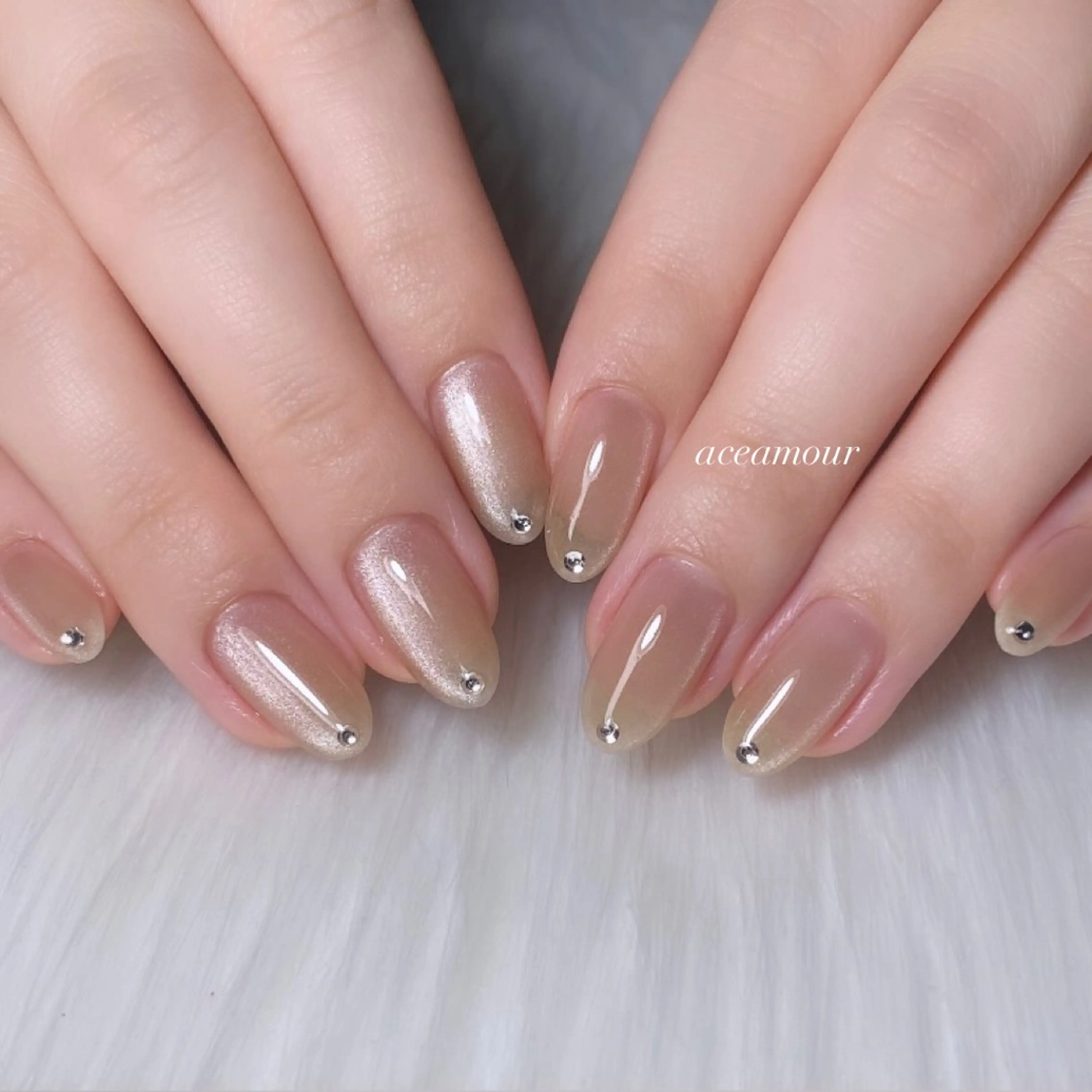 ネイル ストーンネイル ハンドネイル ネイル/耳つぼ /新ホワイトニングのネイルデザイン