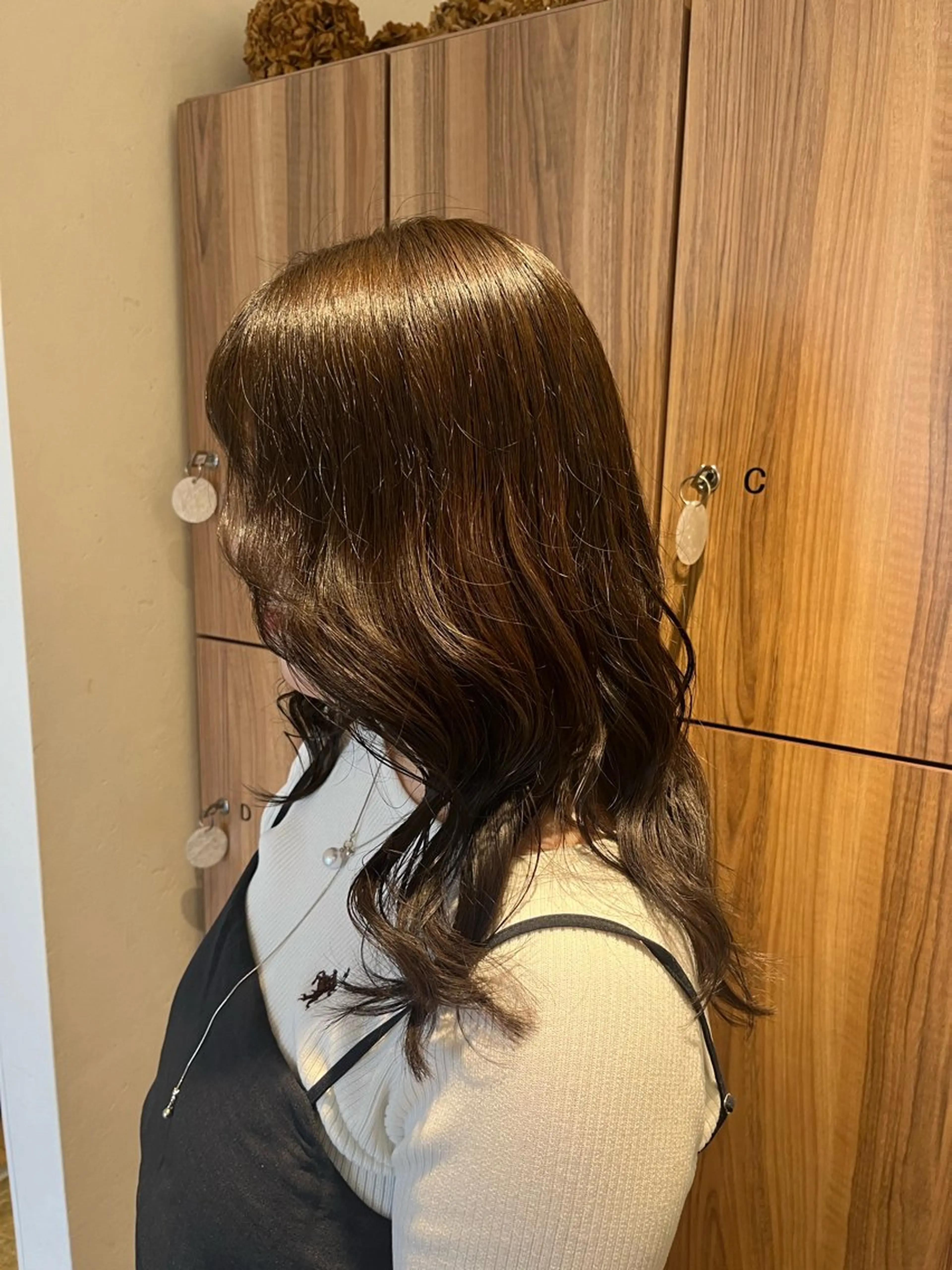 カラー オリーブカラー 坂下 かのんのヘアスタイル