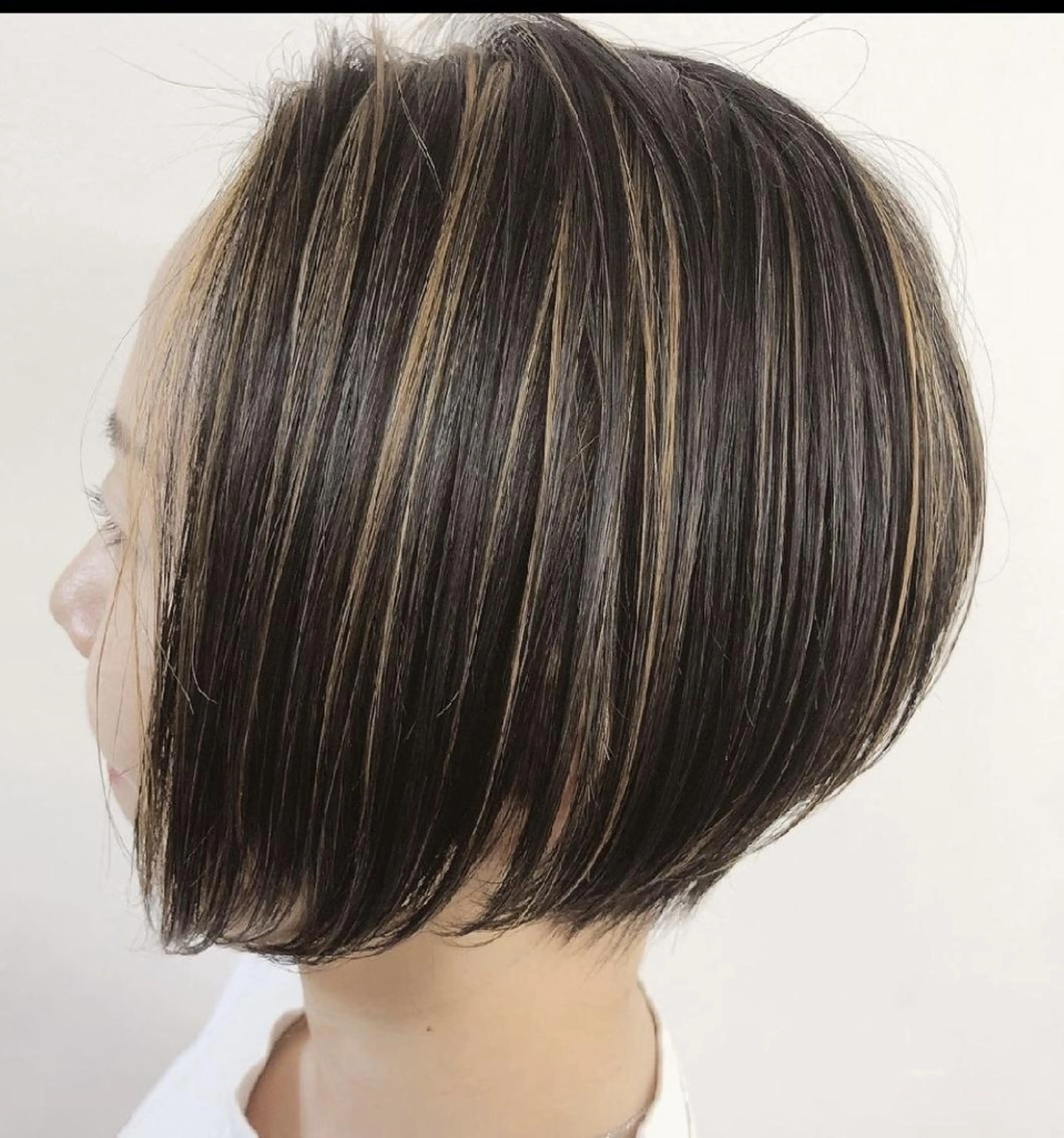 ショート カラー 鶴田 風雅のヘアスタイル