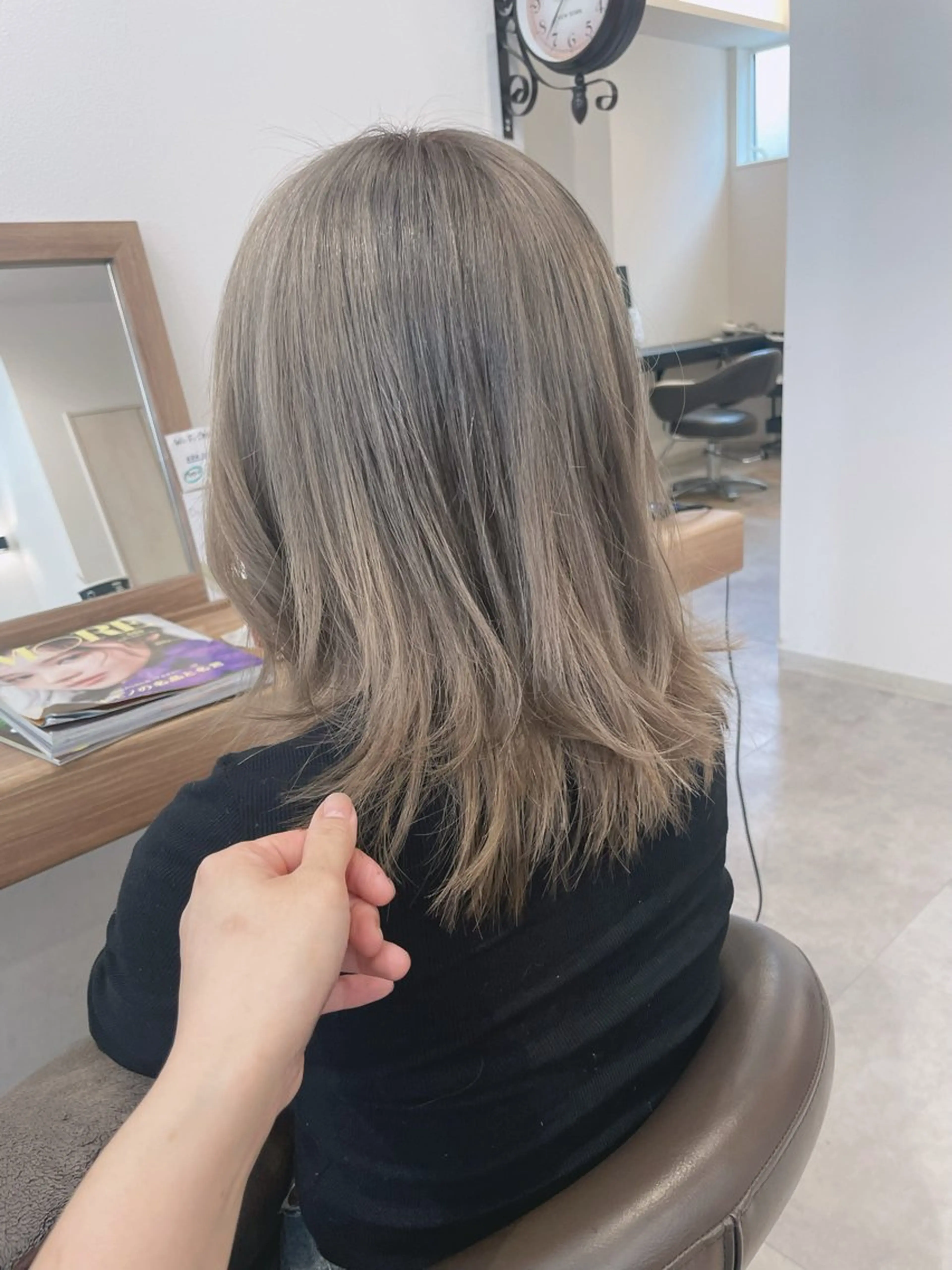 ミディアム カラー riddle hair(駒生)所属・山越 美裕樹のヘアスタイル