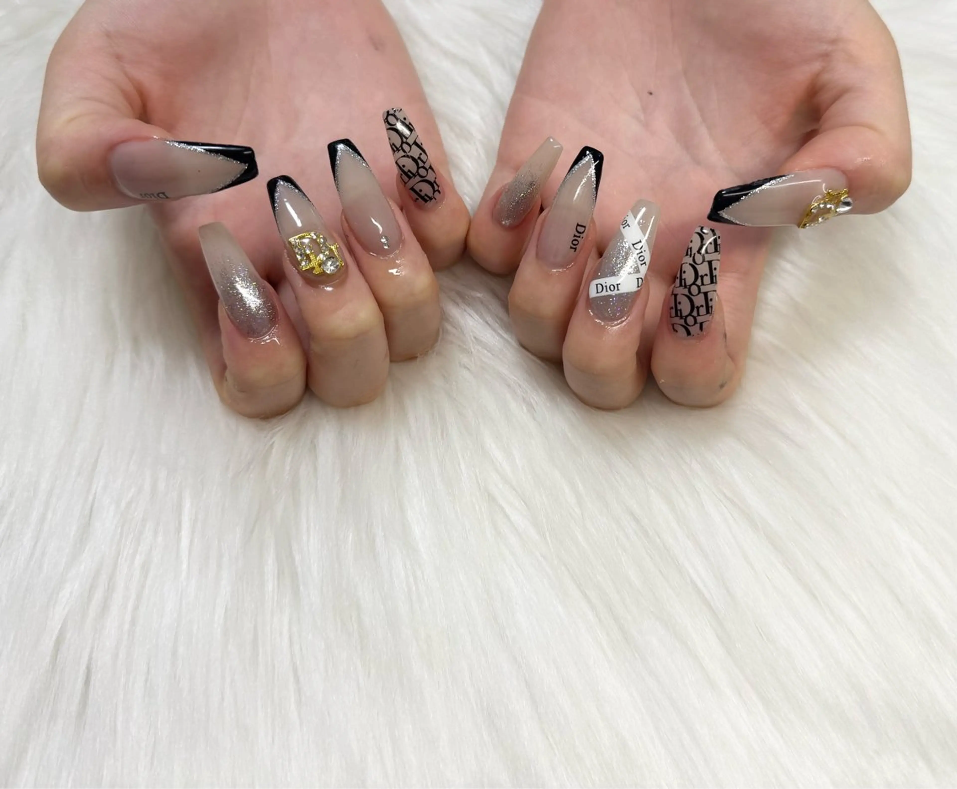 ネイル nailsalon R.のネイルデザイン