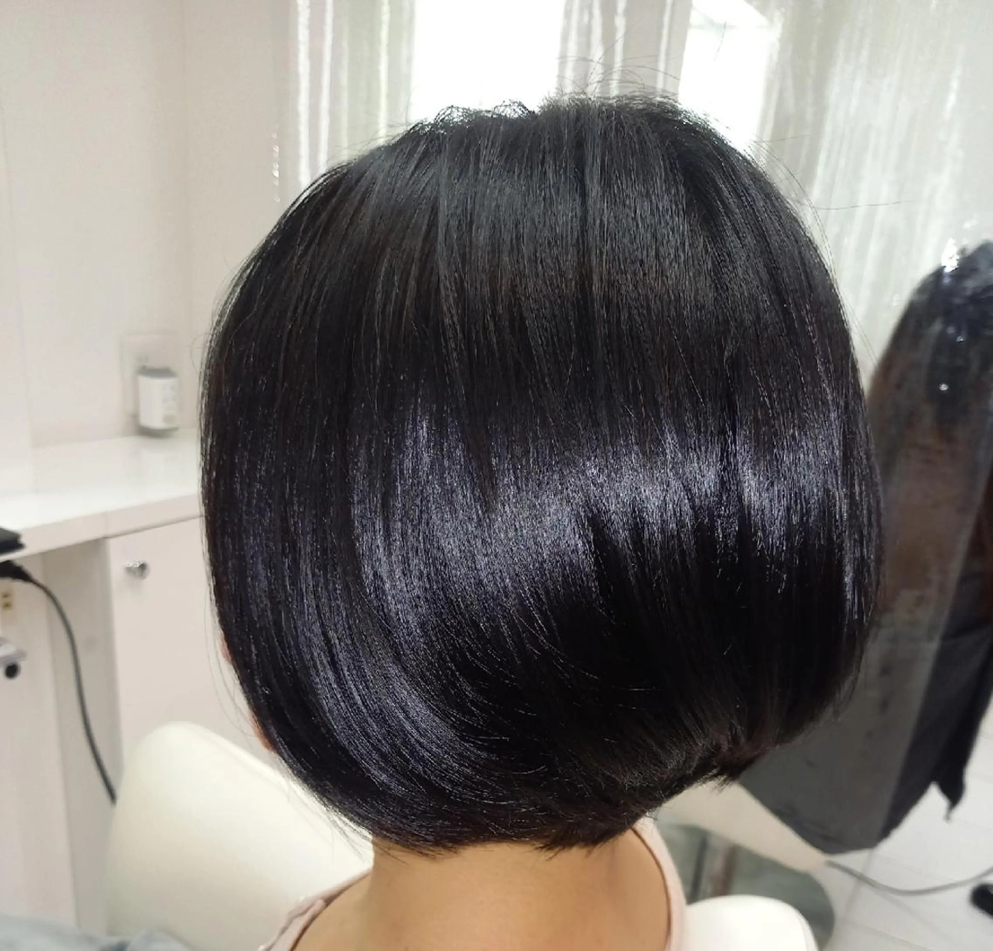 ショート カラー fructueuxune所属・中野韓国レイヤー× ウルフ  本木之教
のヘアスタイル