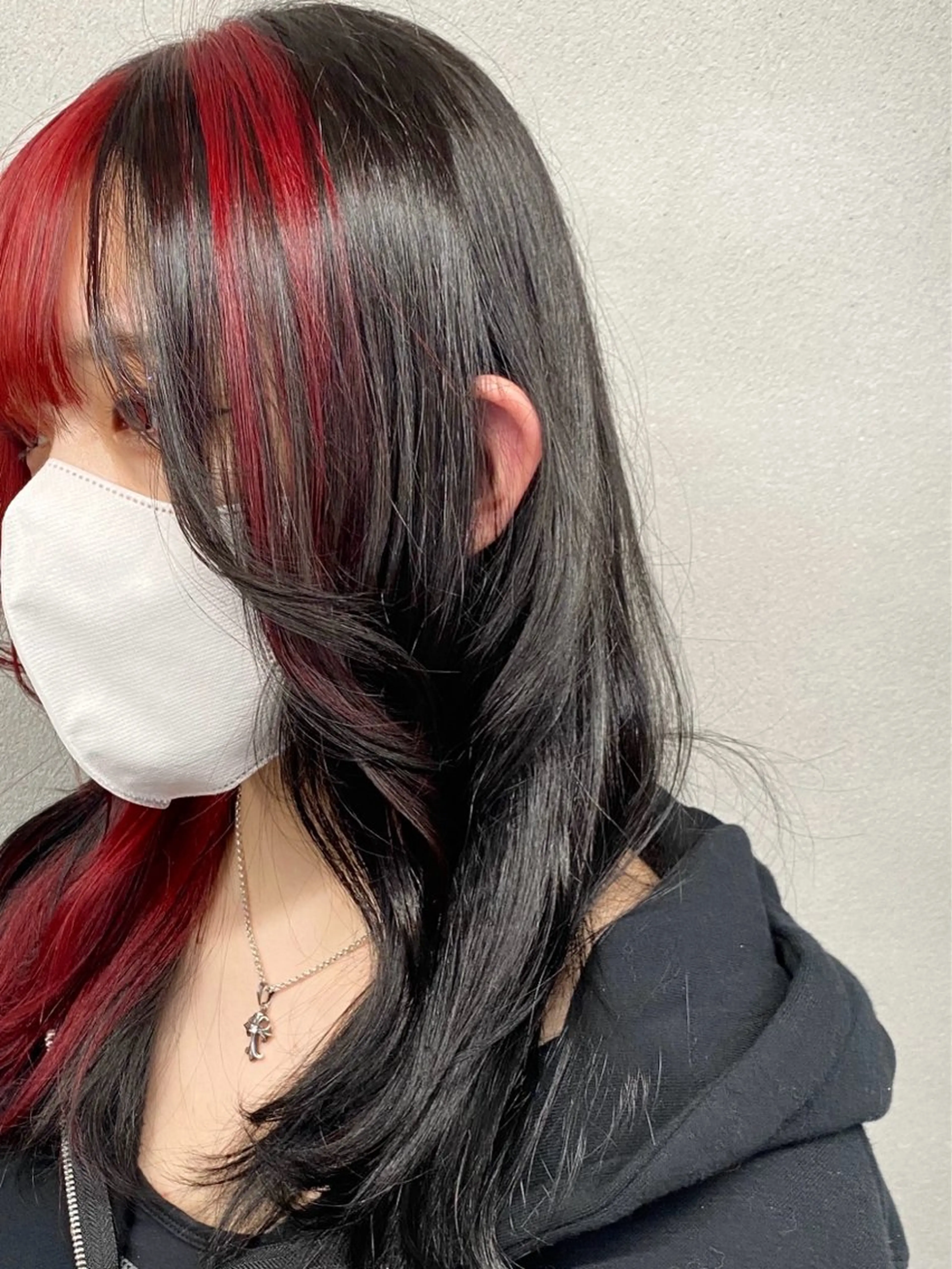 セミロング カラー ブリーチ デザインカラー イヤリングカラー ハイライトカラー インナーカラー カット ヘアカラー トリートメント 柏 デザインカラー/ レイヤー🐣シオリのヘアスタイル