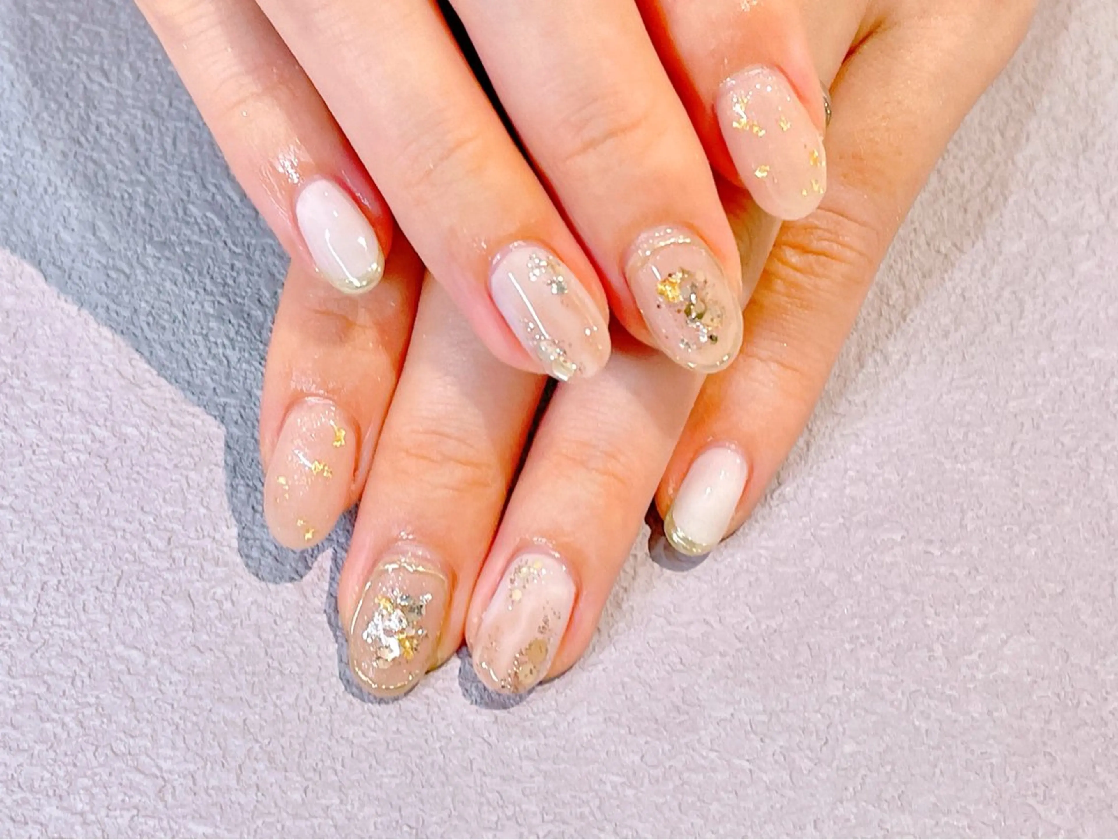 ネイル オーロラネイル ジェルネイル ニュアンスネイル オフィスネイル シンプルネイル ネイルサロン パールのネイルデザイン