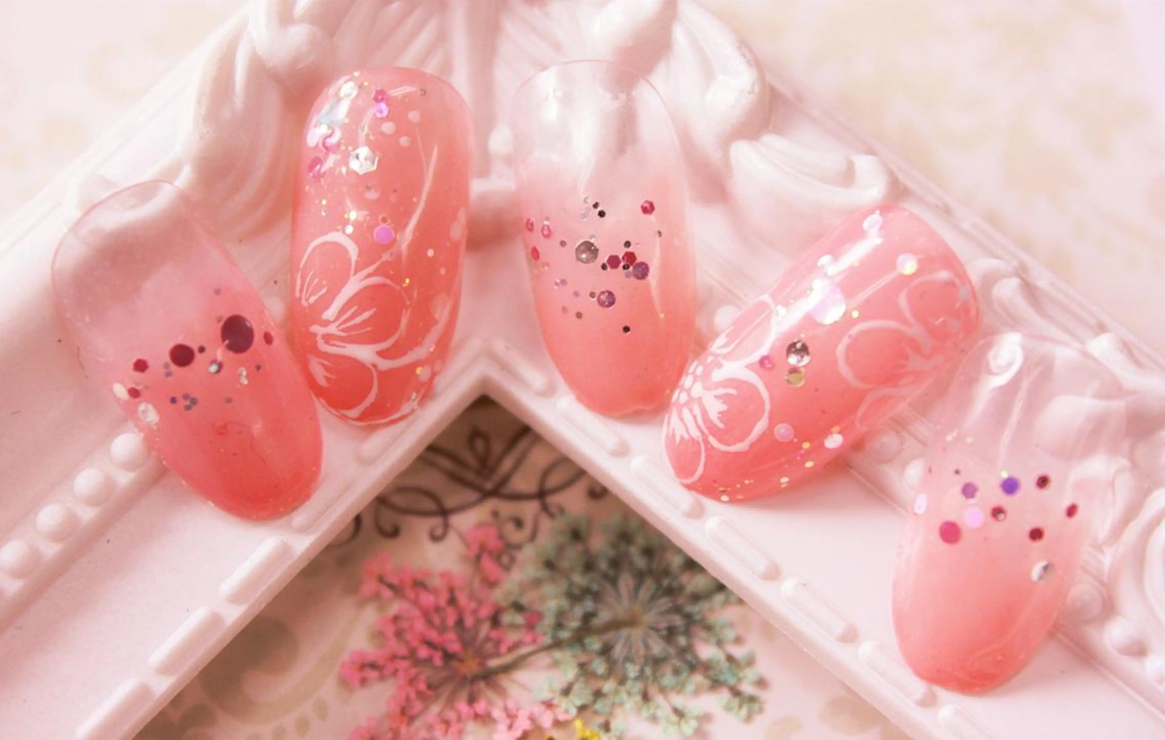 ネイル リラネイル Aikenのネイルデザイン