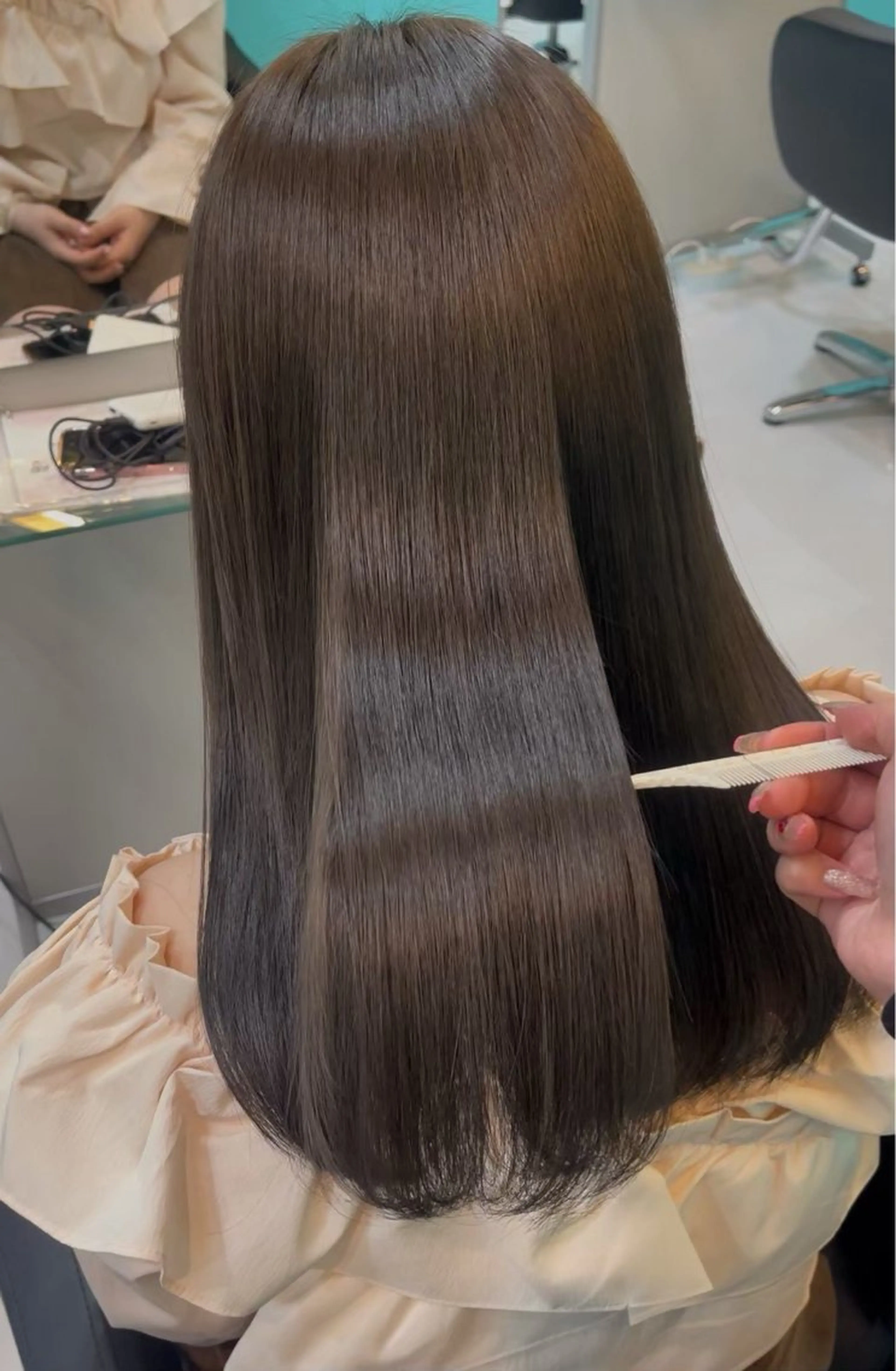 セミロング 池袋西口🐰かな ヘアアレンジのヘアスタイル