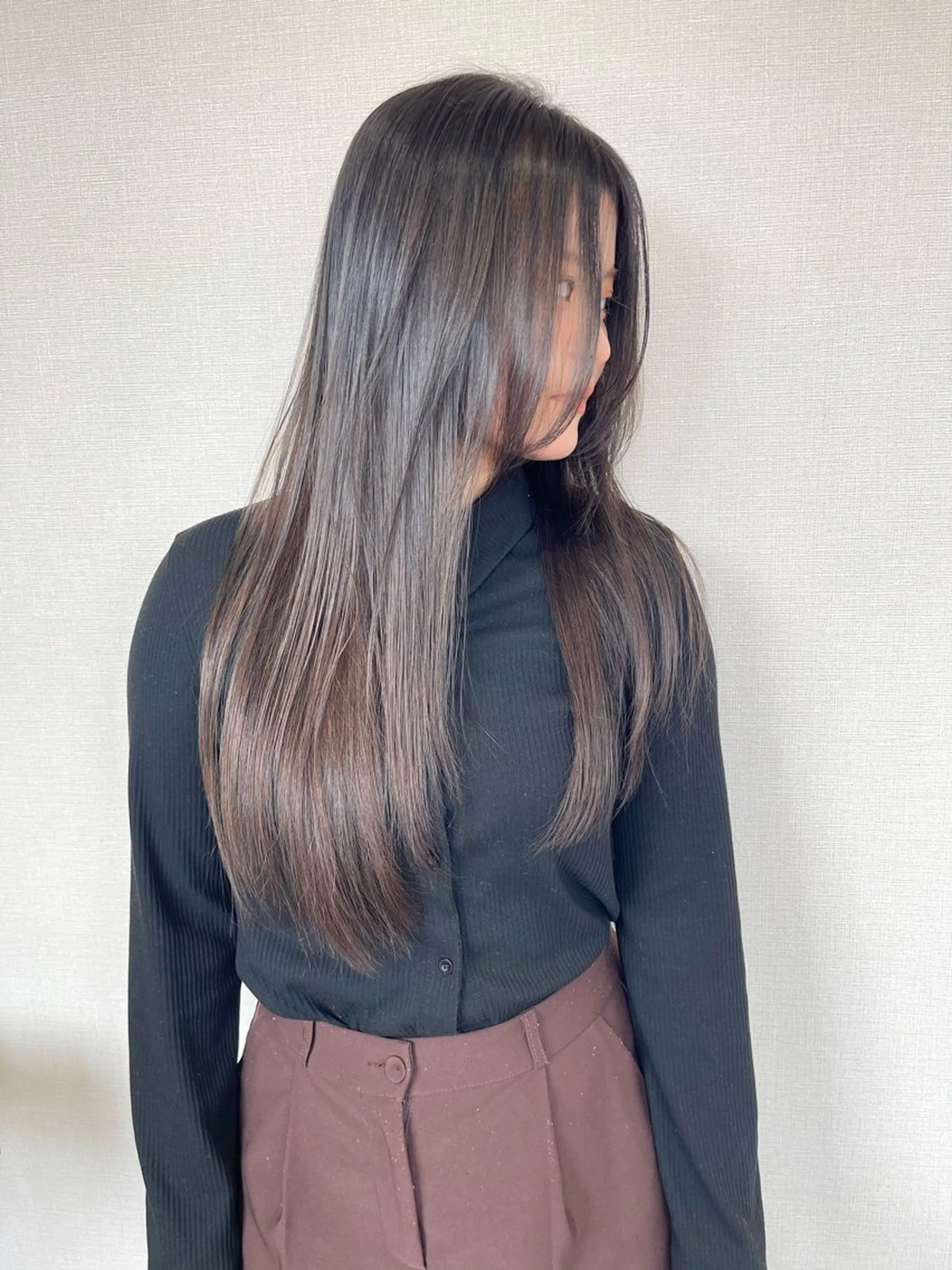 ロング カラー 透明感カラー 髪質改善 カット 縮毛矯正 トリートメント 髪質改善カラー ケアブリーチ/タムのヘアスタイル