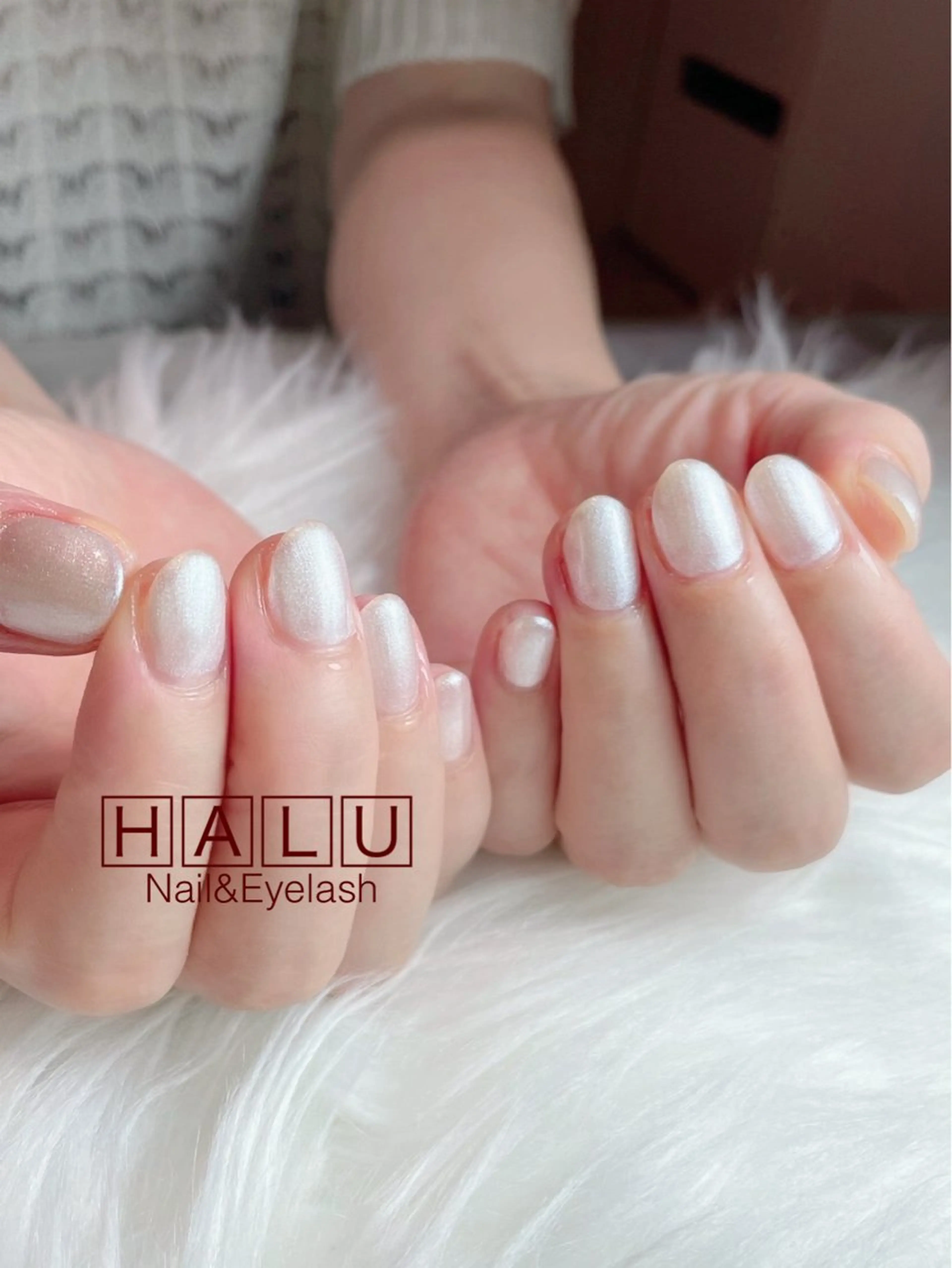 ネイル ラメ(グリッター) ホワイト HALU ハルのネイルデザイン