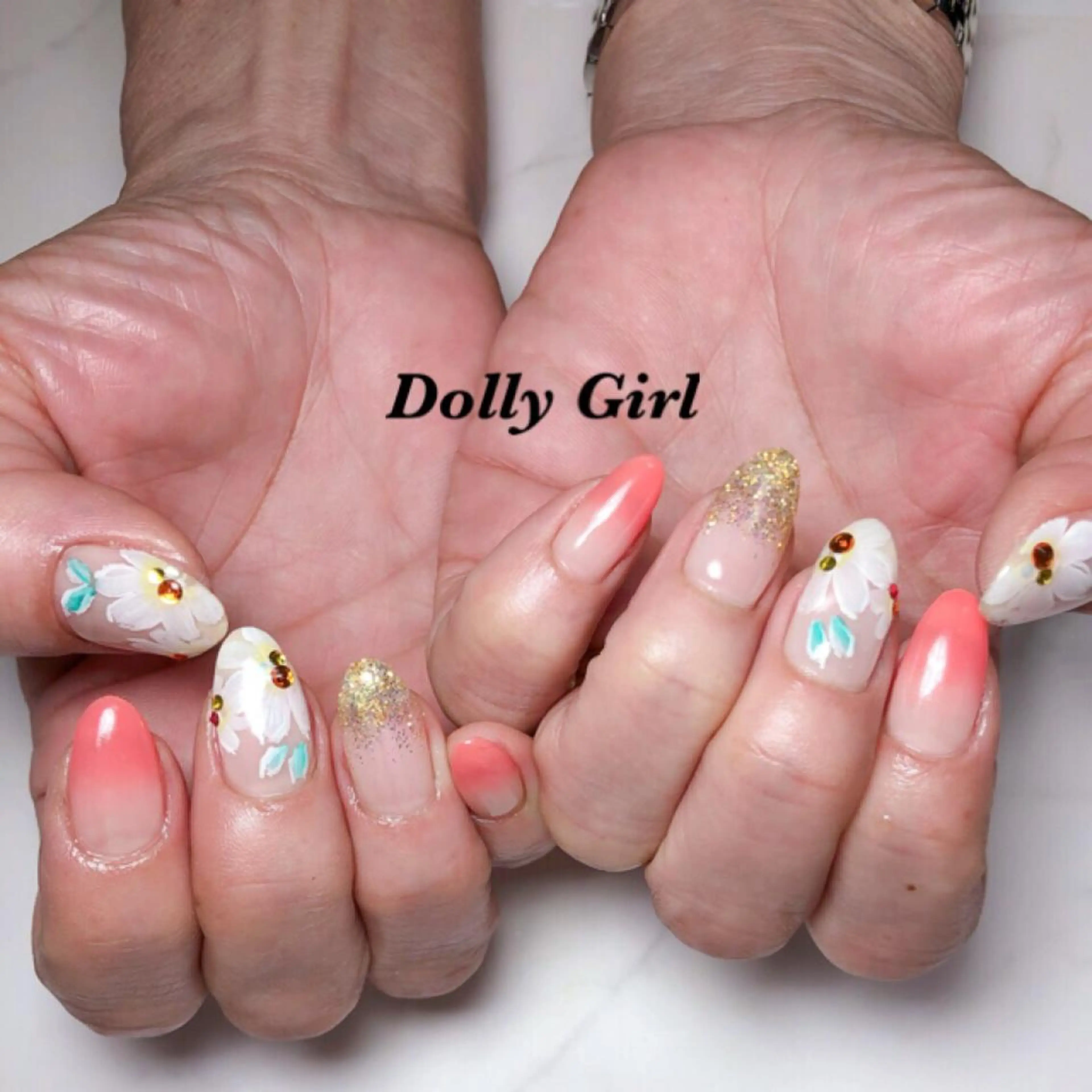 ネイル 個室ネイルサロンDolly Girl〜ドーリーガール〜所属・DollyGirl KYOKOのネイルデザイン