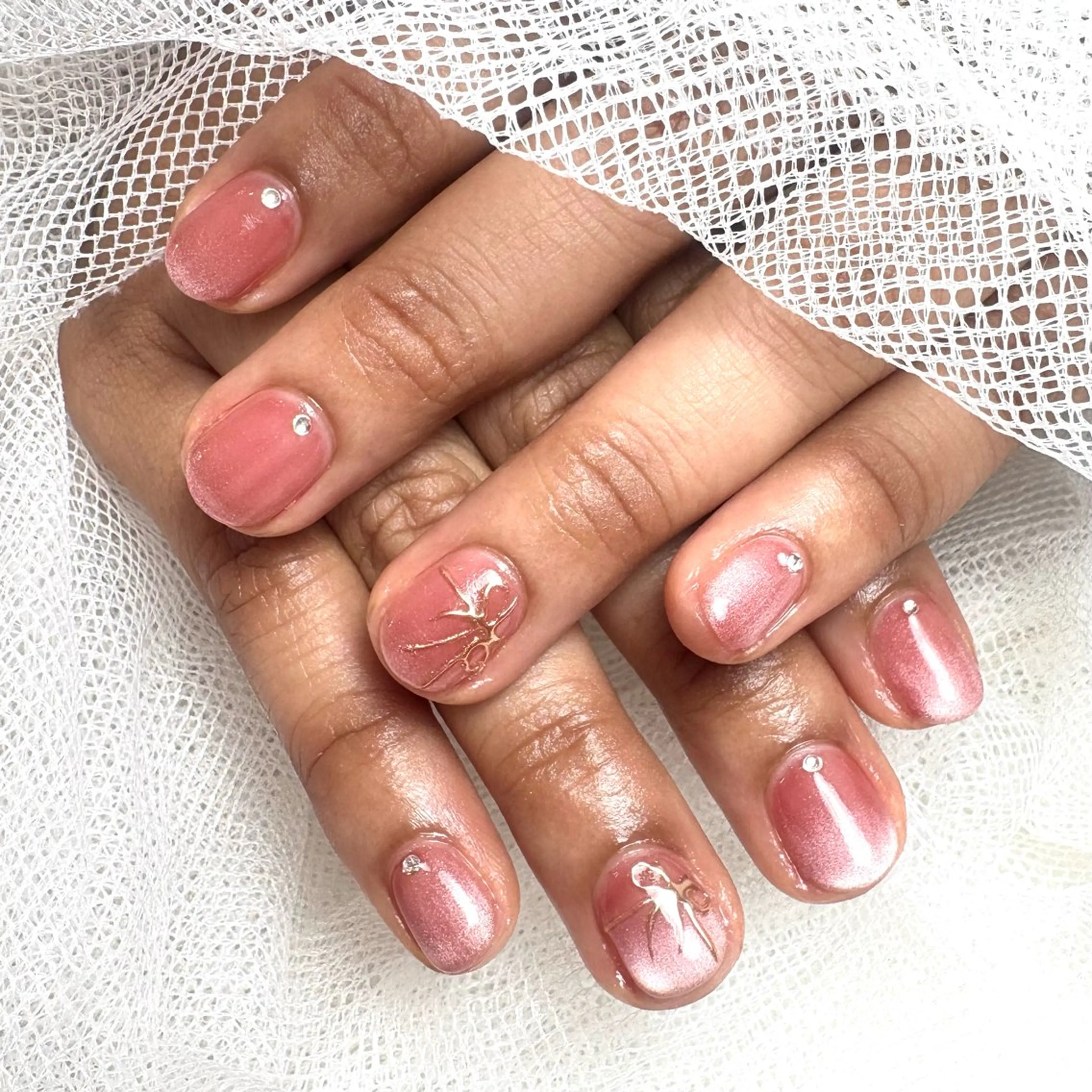 ネイル マグネットネイル ミラーネイル リボン STELLA harunaのネイルデザイン