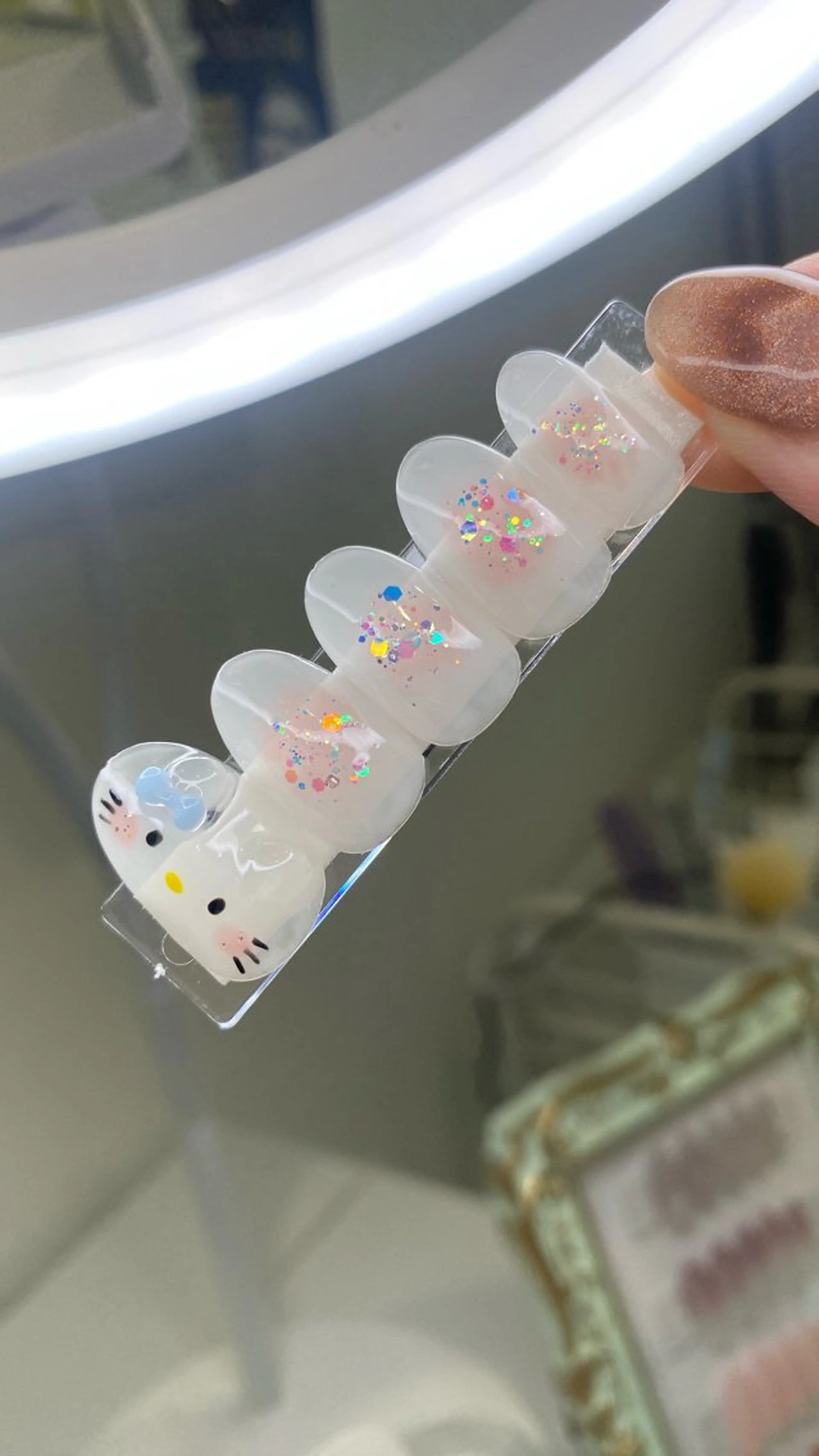 大人気キティちゃんネイル💅の写真