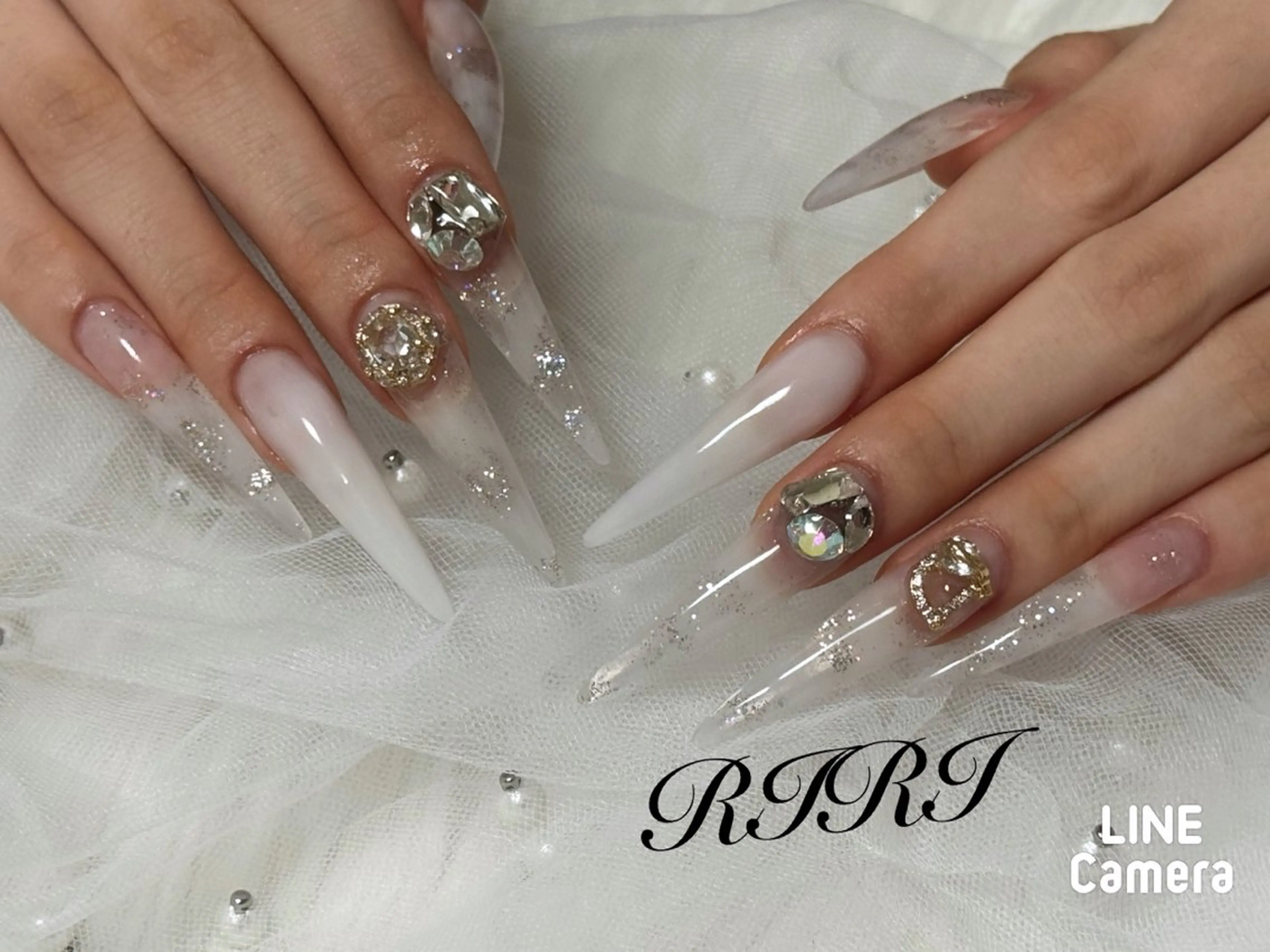 ネイル クリアネイル ジェルネイル ハート キラキラネイル 韓国ネイル riri オーナーのネイルデザイン