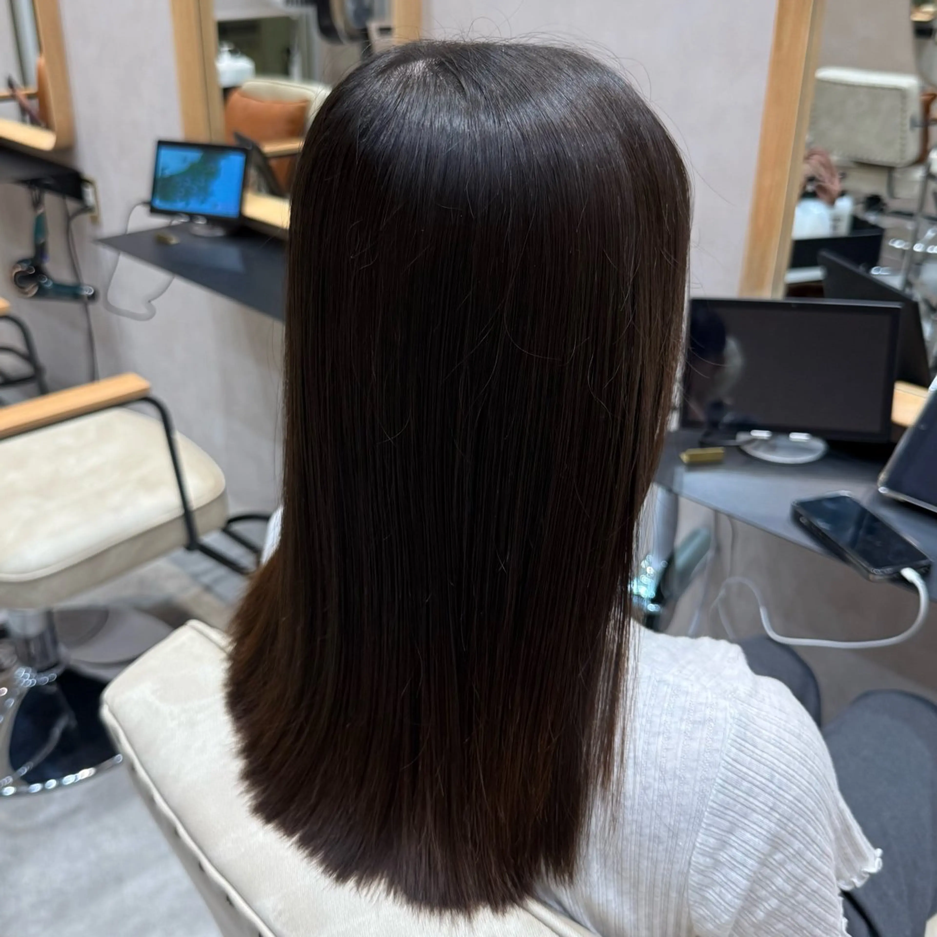 セミロング カラー 艶髪/透明感/ ユリ🥣🎟️のヘアスタイル