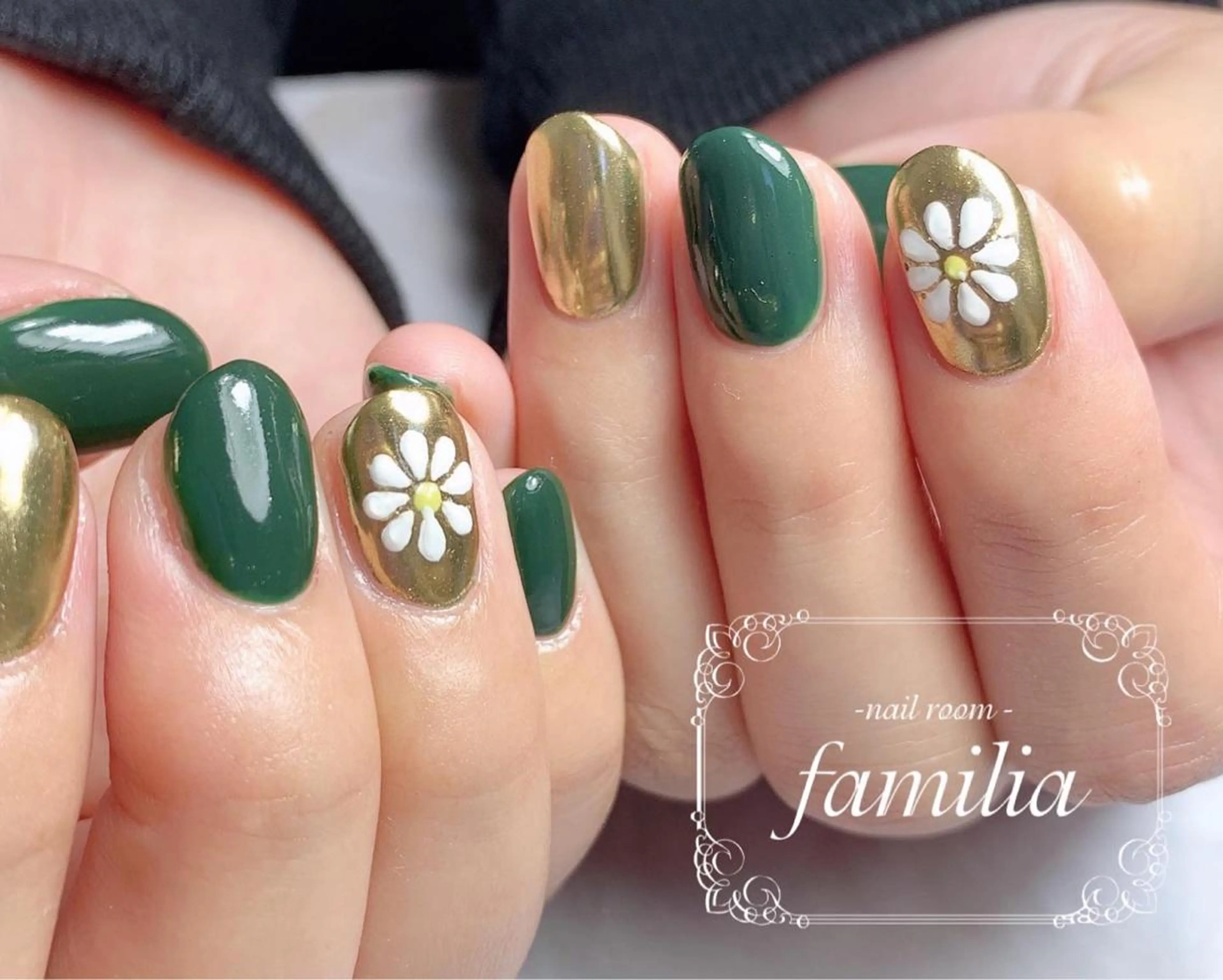 ネイル ハンドネイル -nailroom- familiaのネイルデザイン