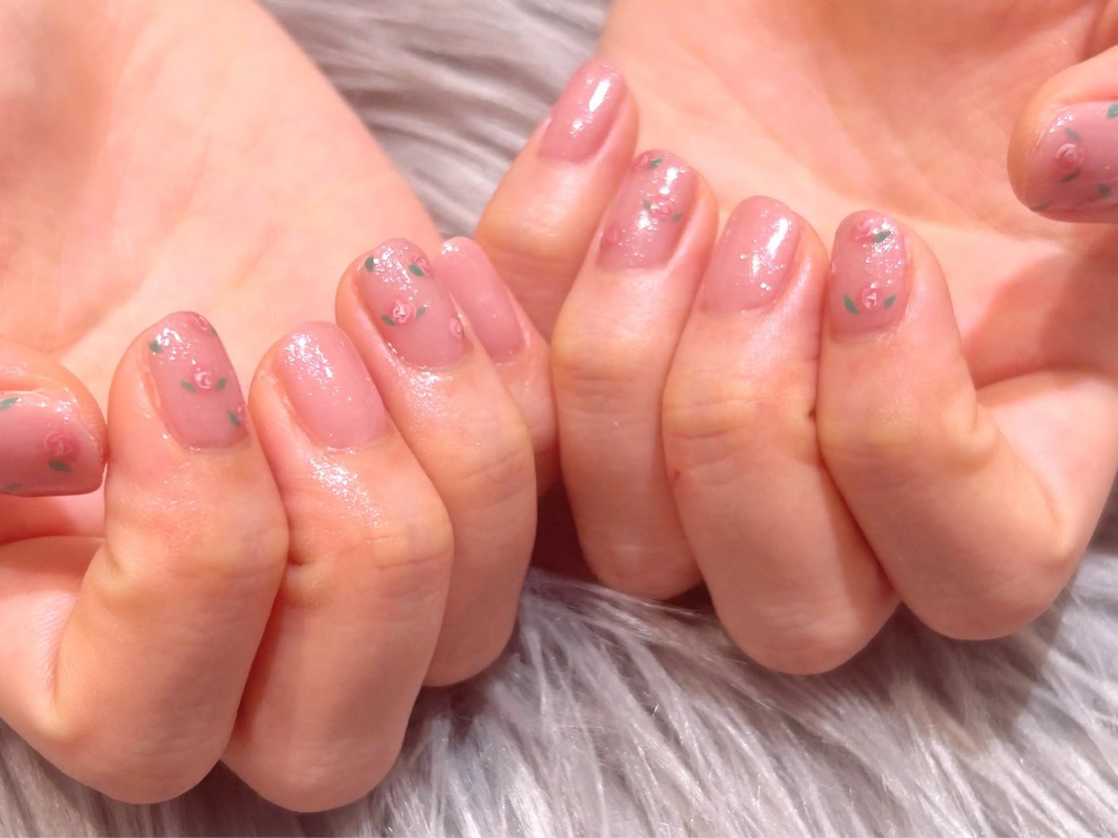 ネイル 春ネイル ハンドネイル yuzuka 🍀🖤のネイルデザイン