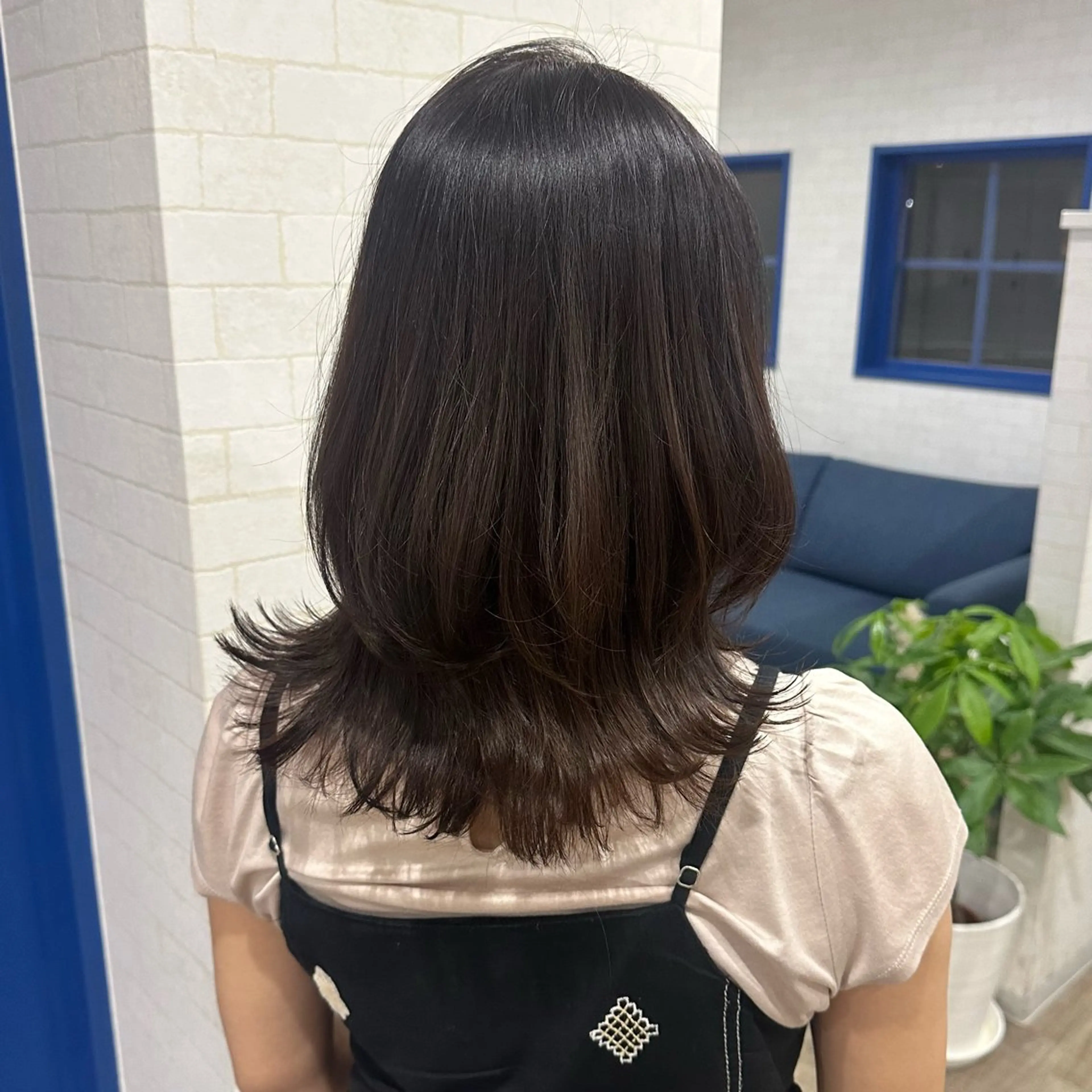 ロング レイヤーカット CHEMIR所属・安田 萌菜のヘアスタイル