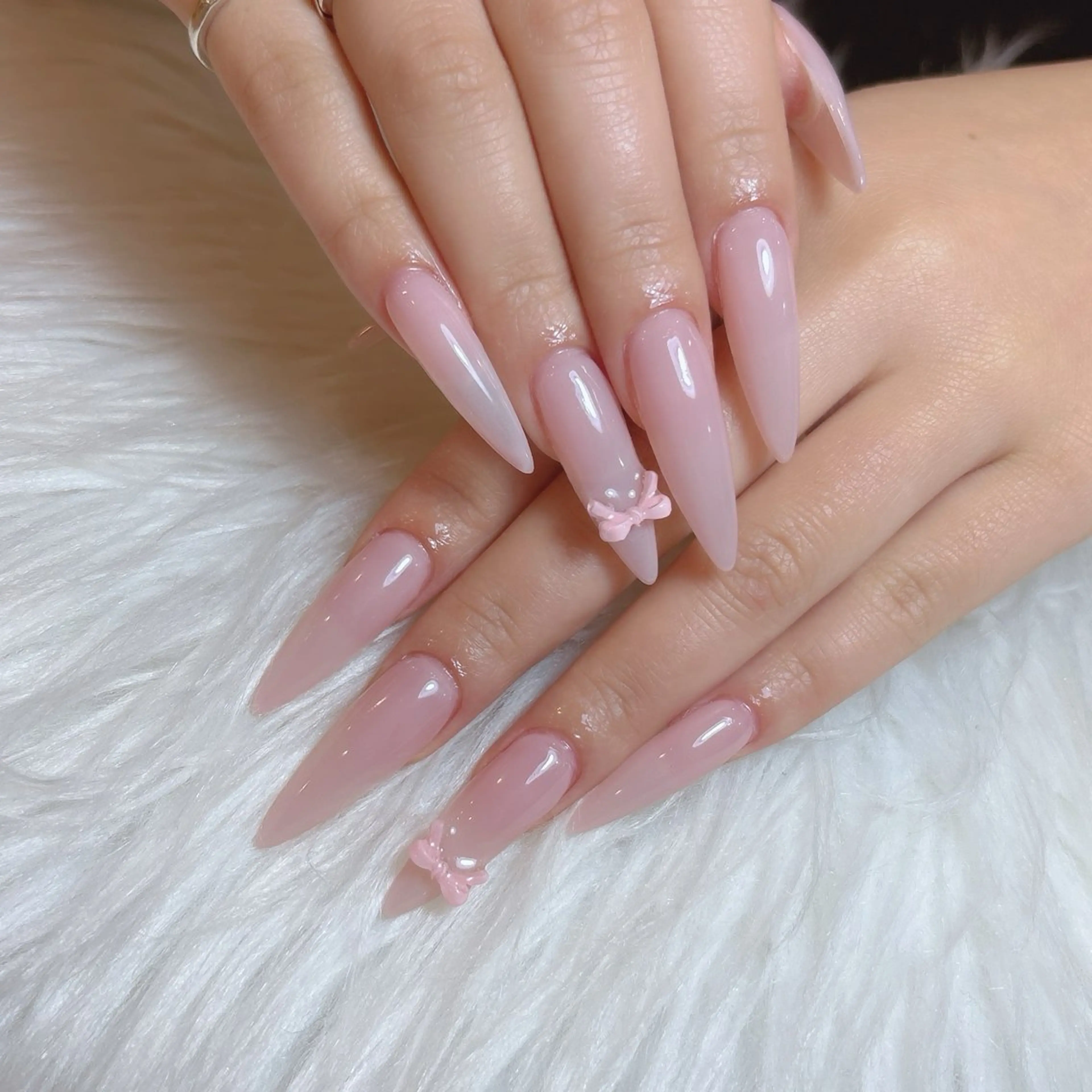 ミディアム 韓国風ヘア ハンドネイル Chiin Nailのネイルデザイン