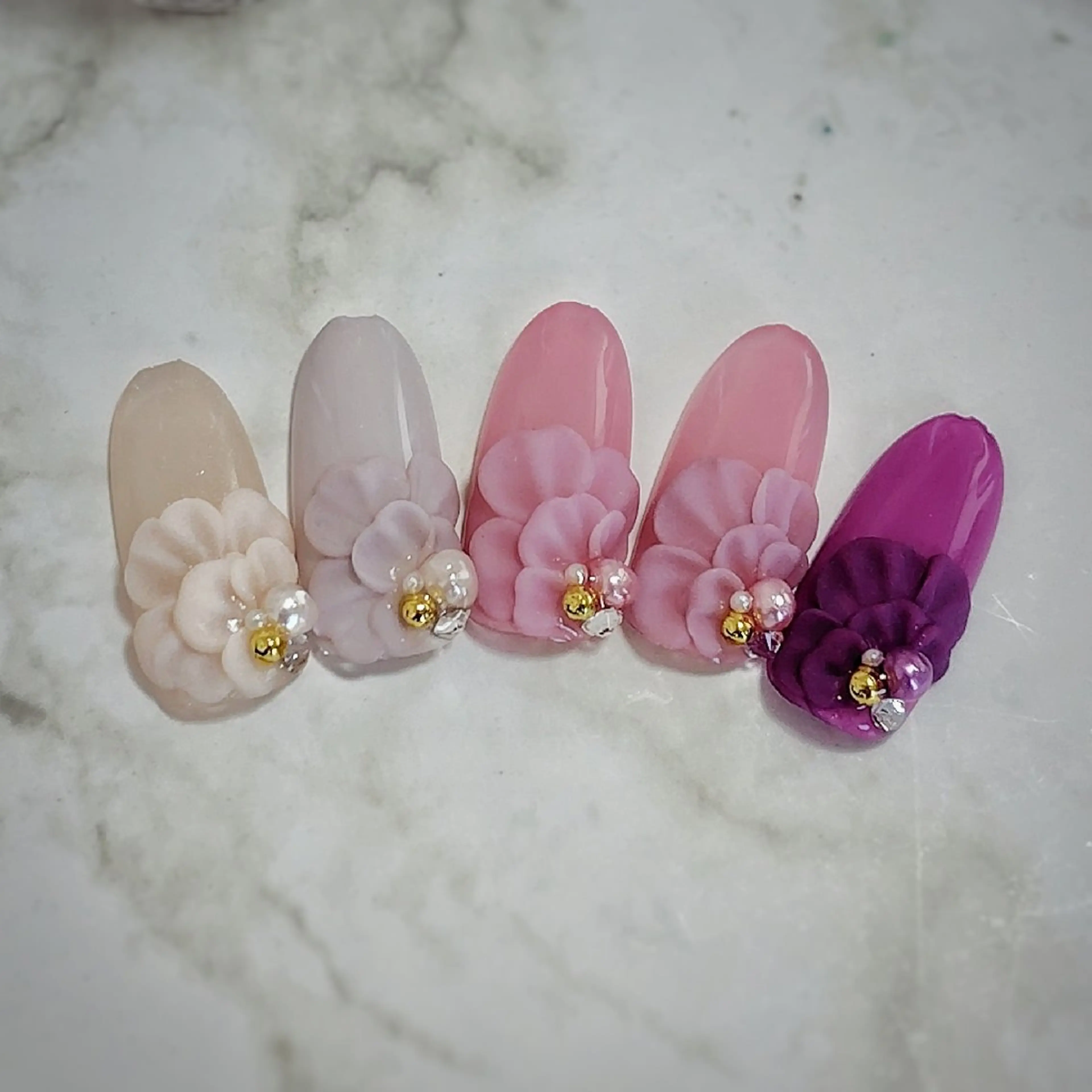 ネイル アートネイル 池元 真由美のネイルデザイン