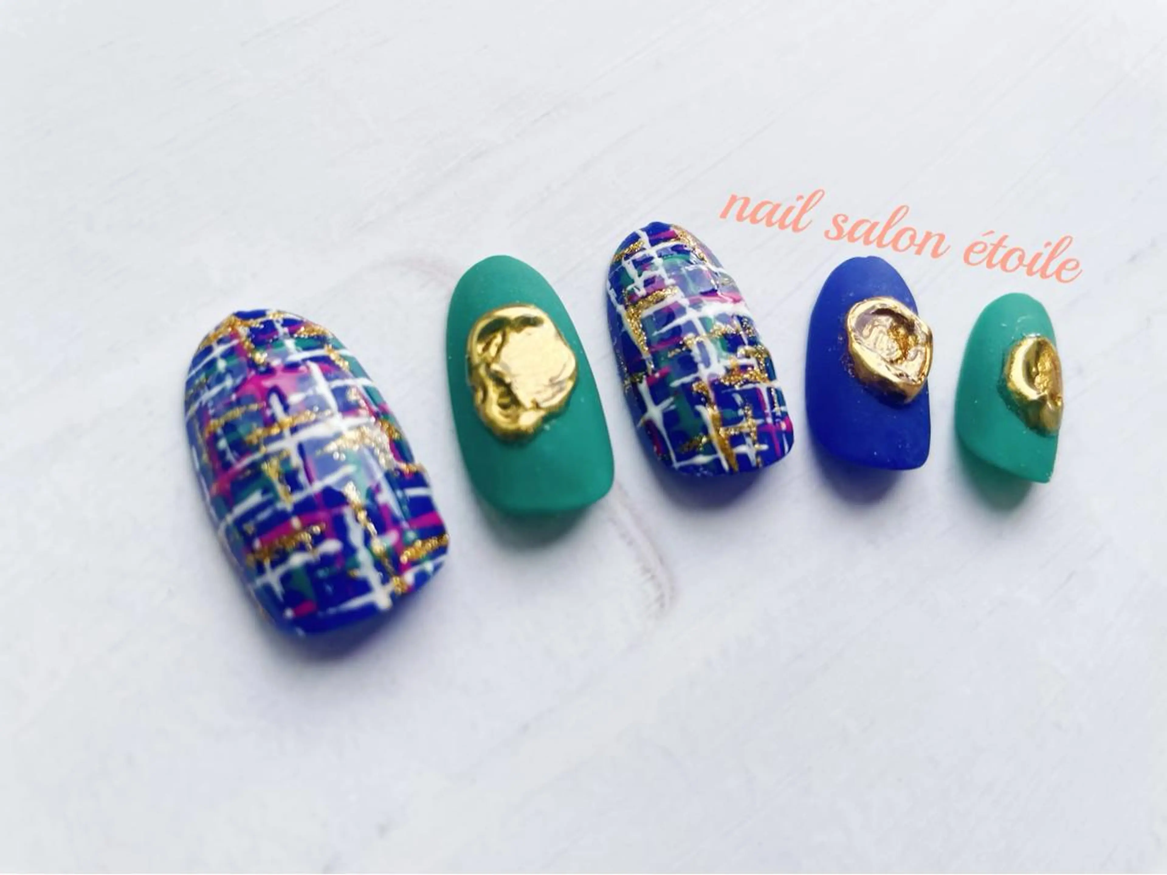 ネイル ブルー ジェルネイル グリーン ミラーネイル ニュアンスネイル ハンドネイル nail salon étoileのネイルデザイン