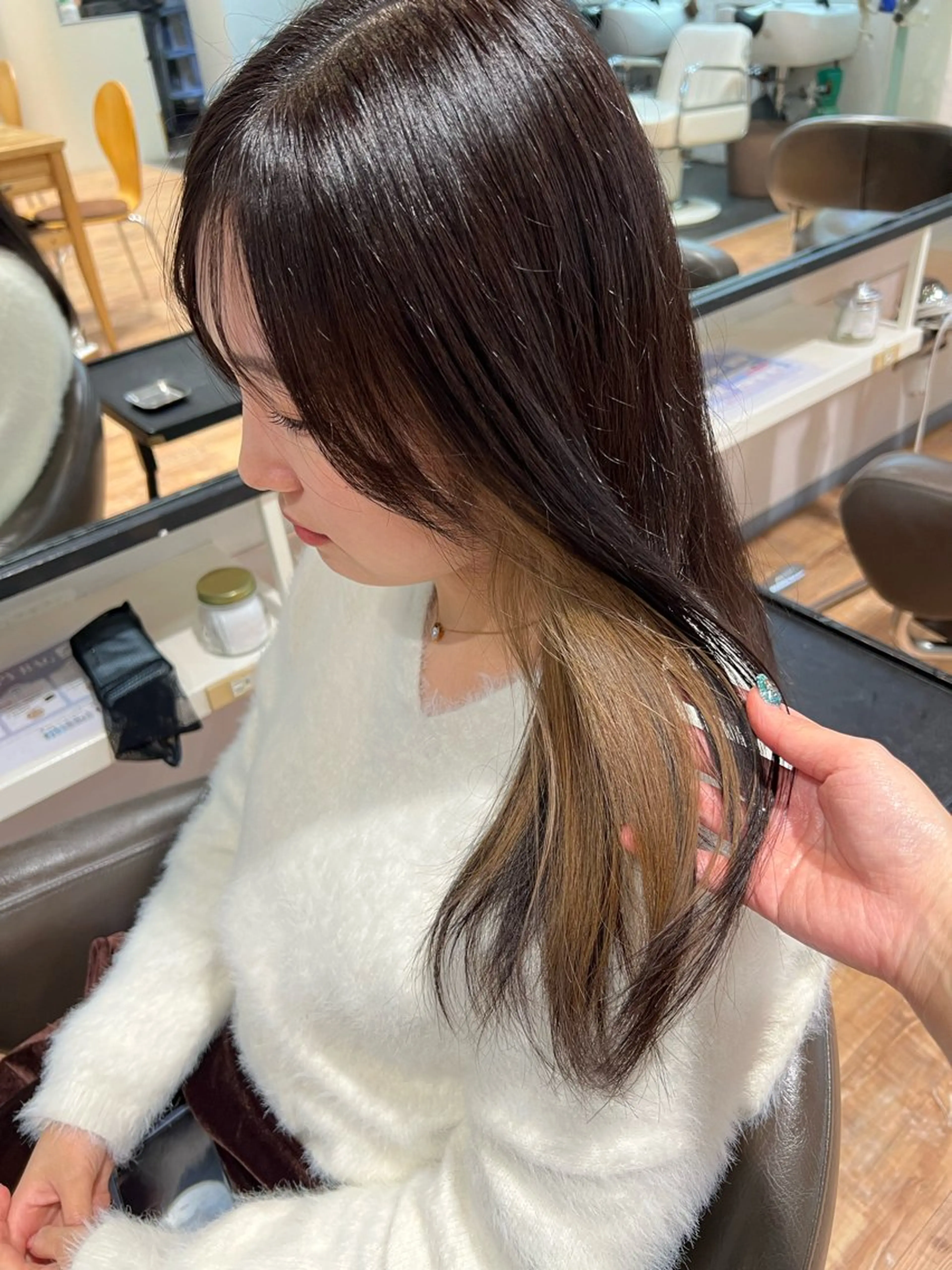 カラー ベージュカラー ミルクティーベージュ ヘアカラー トリートメント インナーカラー♡ Nanakoのヘアスタイル