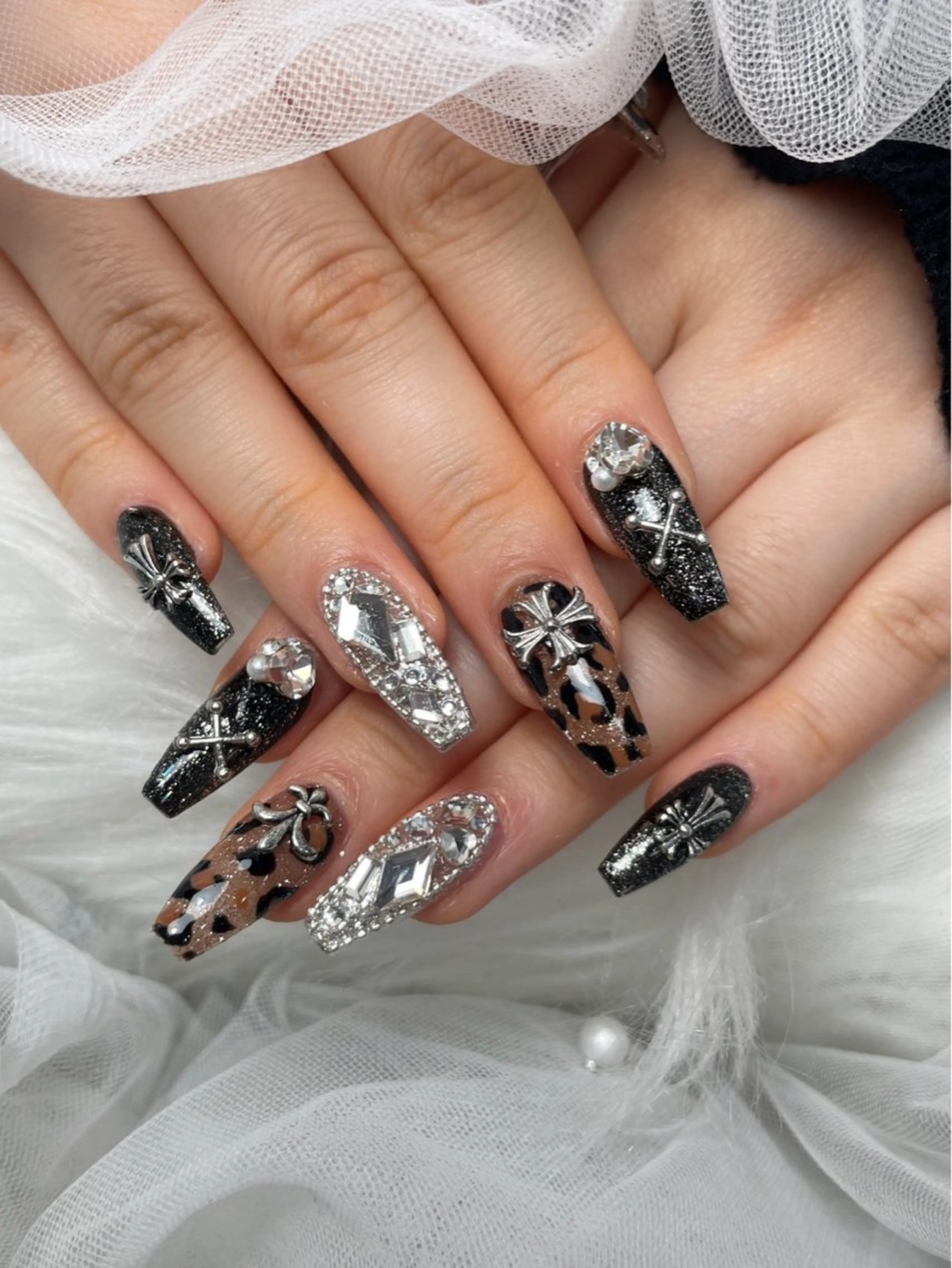 ネイル アートネイル オーロラネイル チークネイル 長さ出し フットネイル ハンドネイル フットネイル ハンドケア Noiranail_ studio川越西口のネイルデザイン