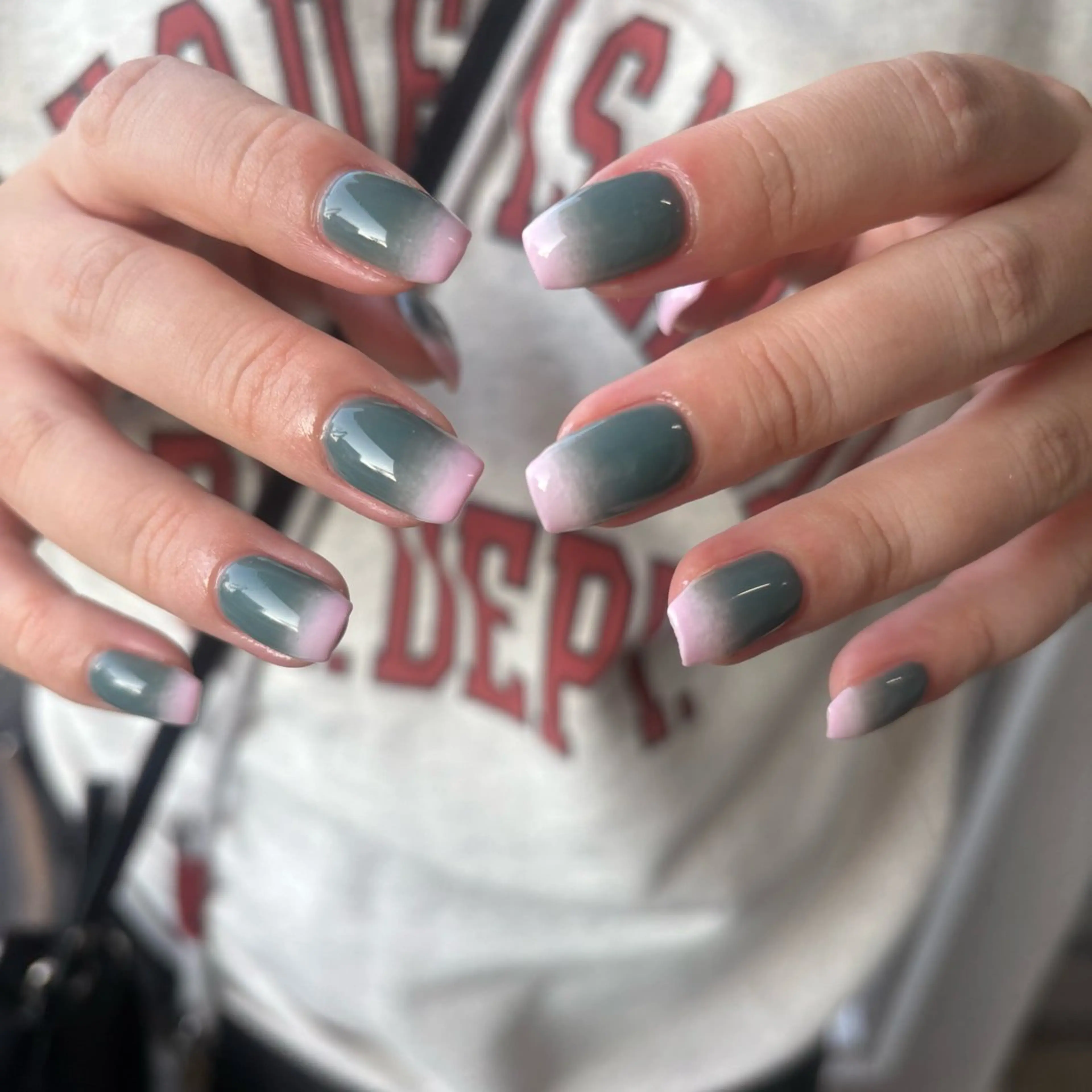 ネイル ハンドネイル カメレオン京橋🌻 草葉由佳のネイルデザイン