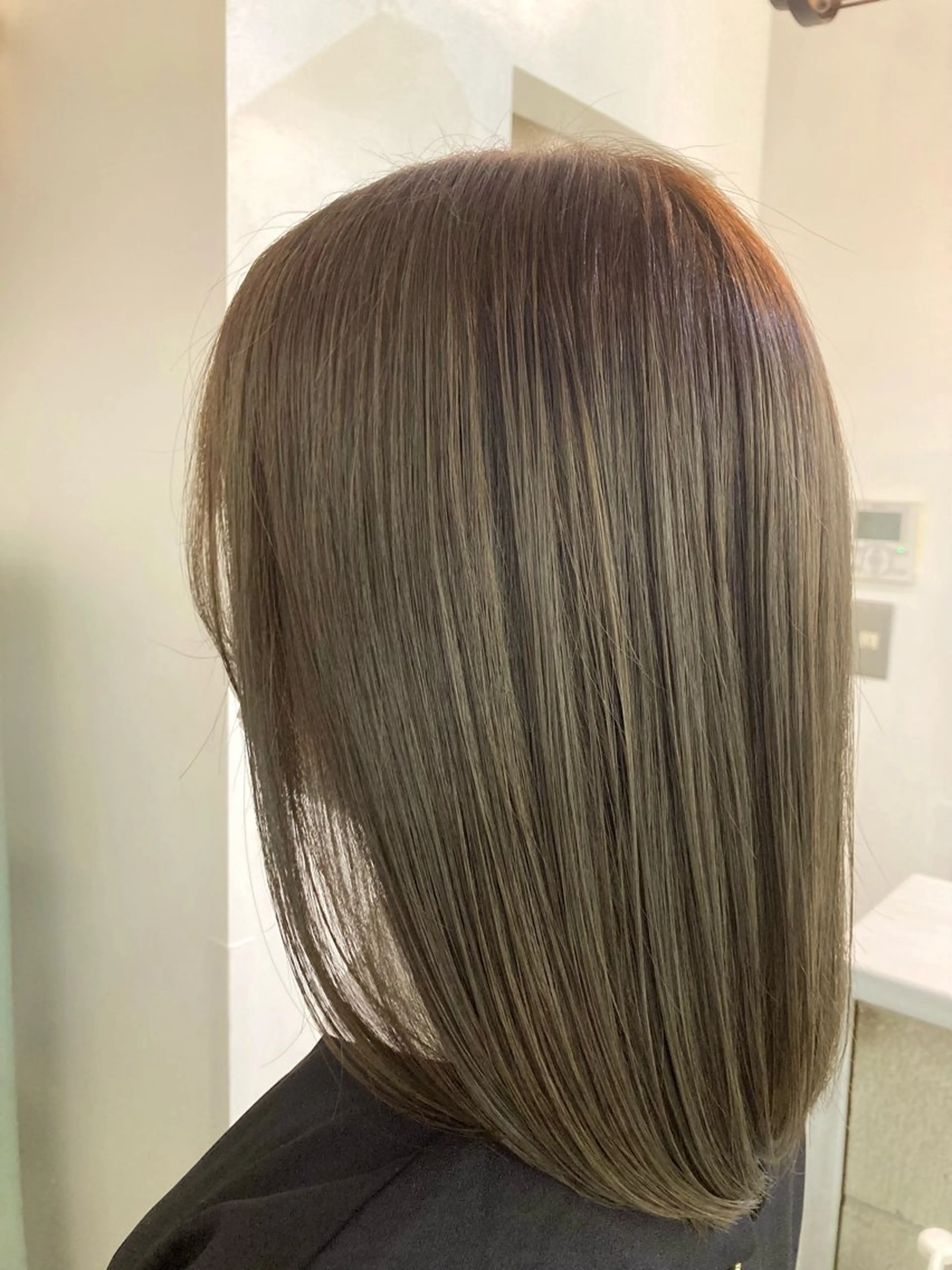 カラー ベージュカラー ブリーチ ブリーチなしカラー オリーブベージュ WAWA miu🌷のヘアスタイル