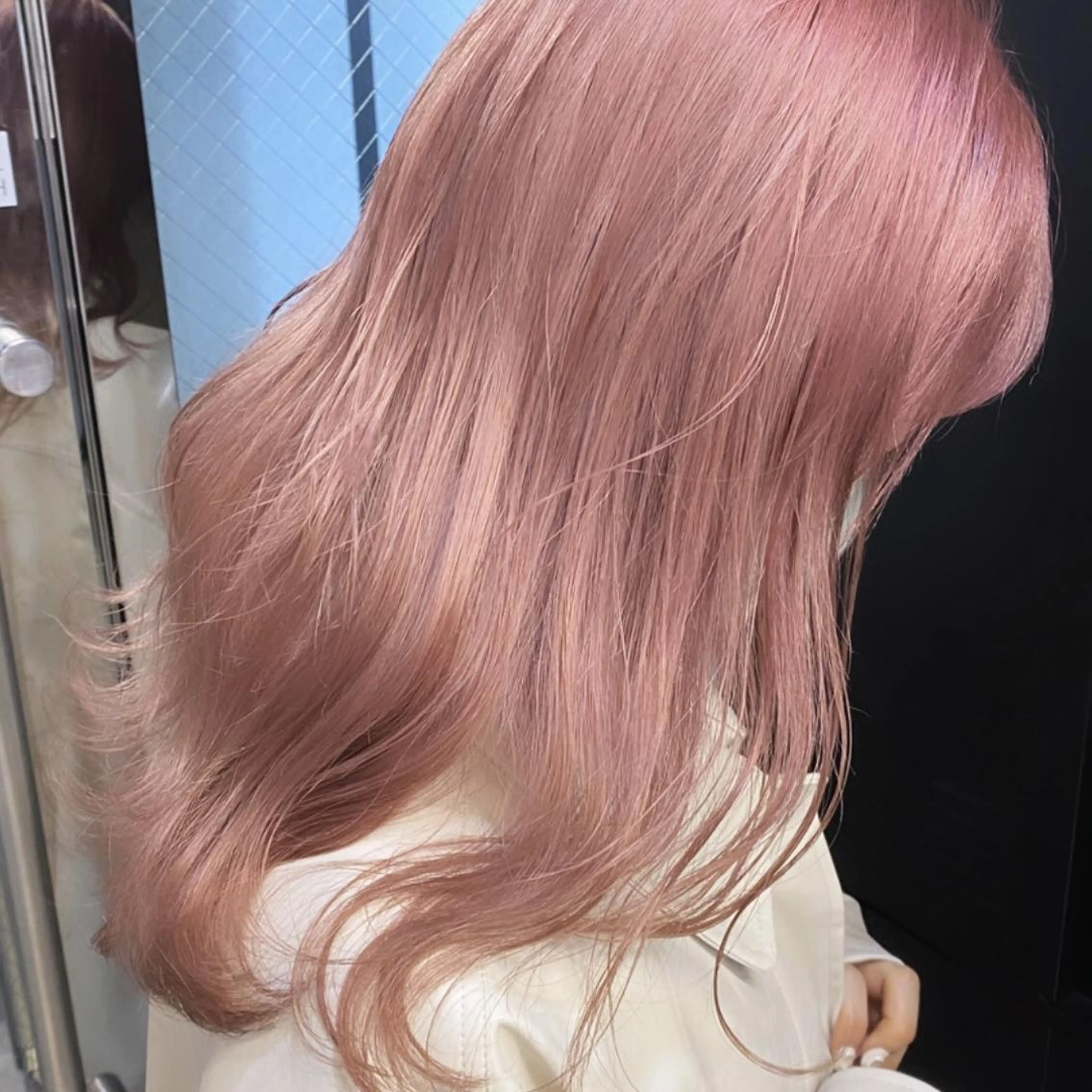 カラー セミロング ブリーチ ケアブリーチ ハイトーンカラー ピンクカラー ハイトーンカラー😺 横山雪奈のヘアスタイル