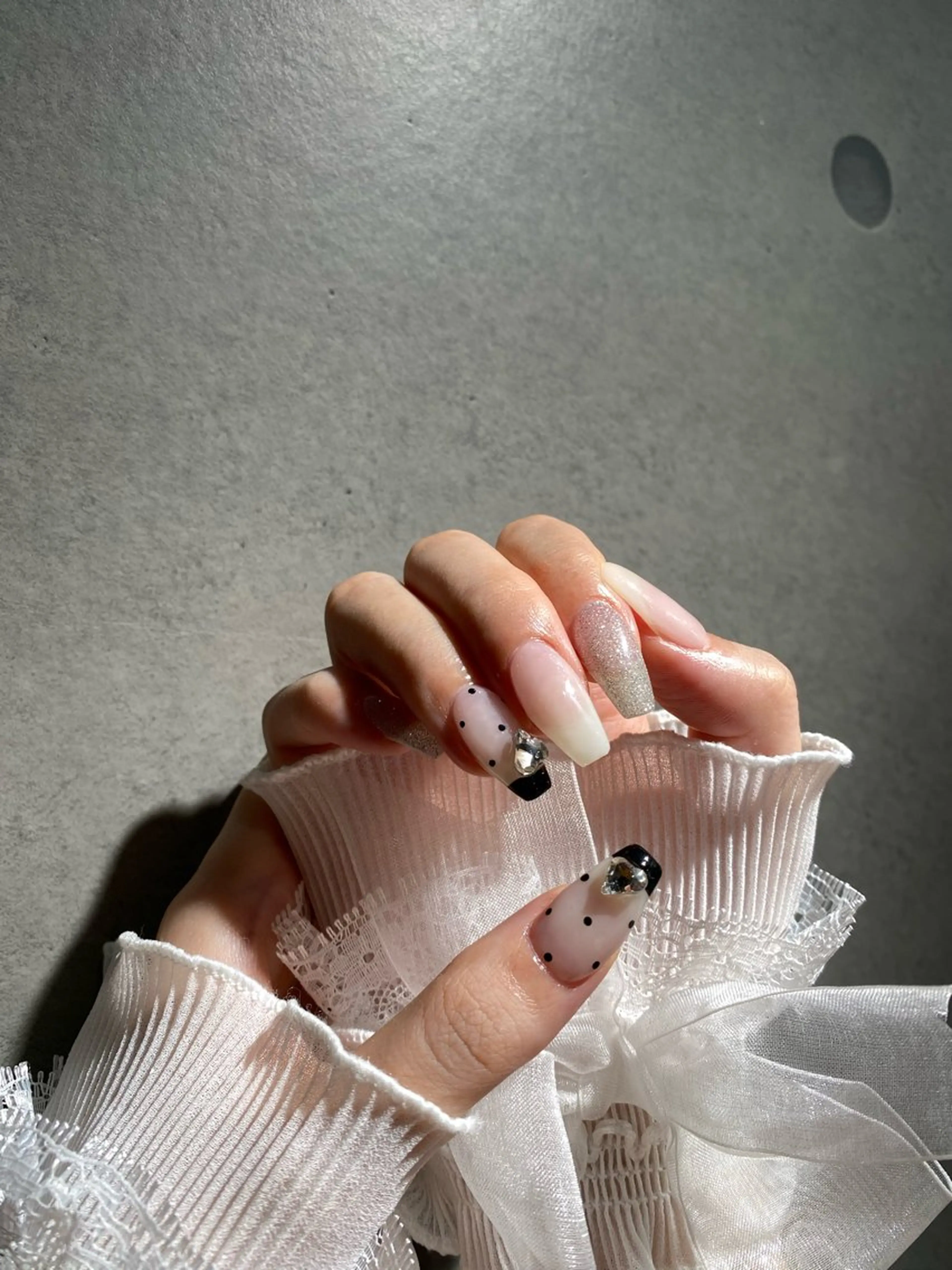 ネイル I-nailロング /ワンホン/キラキラのネイルデザイン