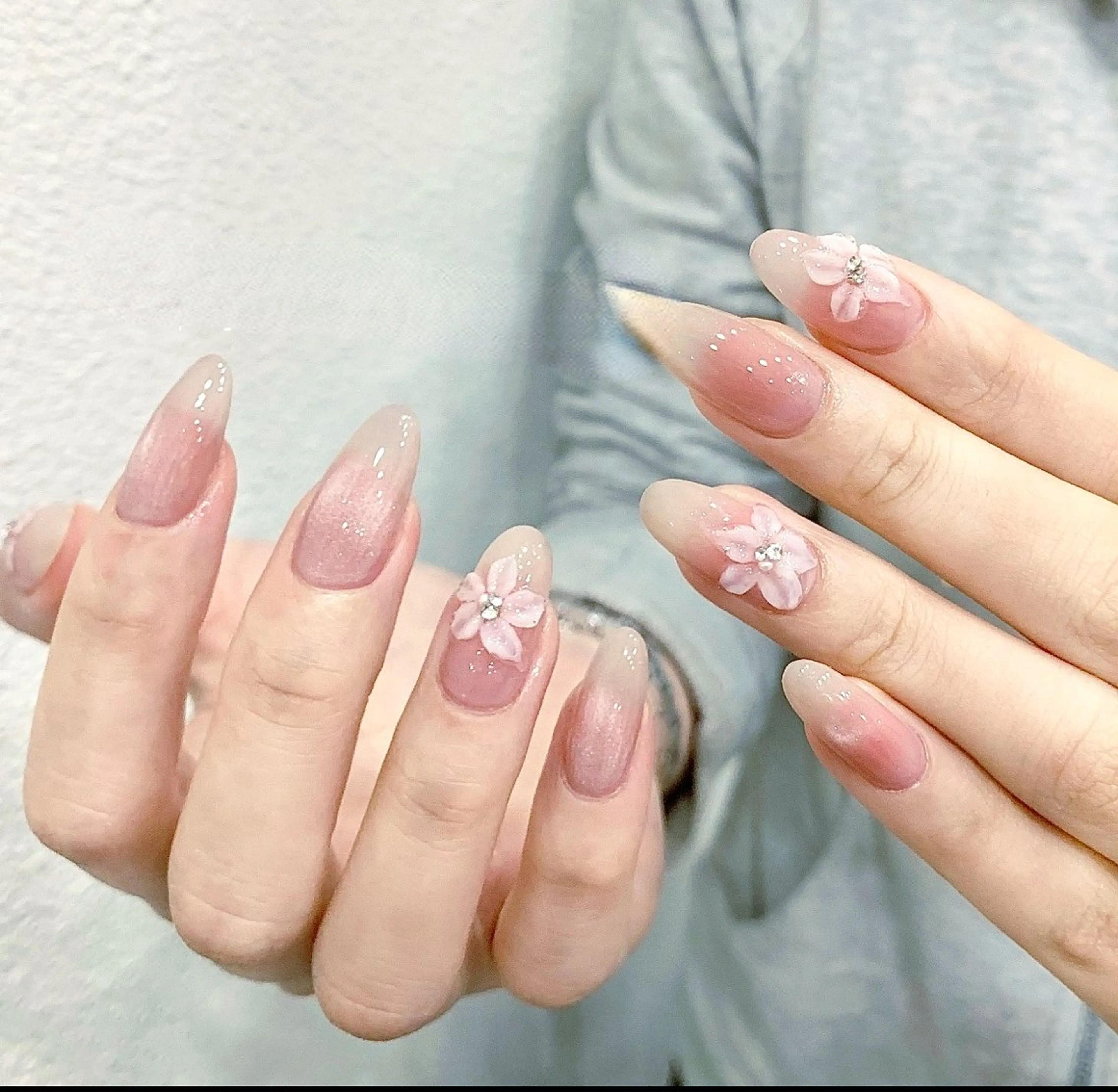 ネイル pink ladyサロン所属・べ にのネイルデザイン