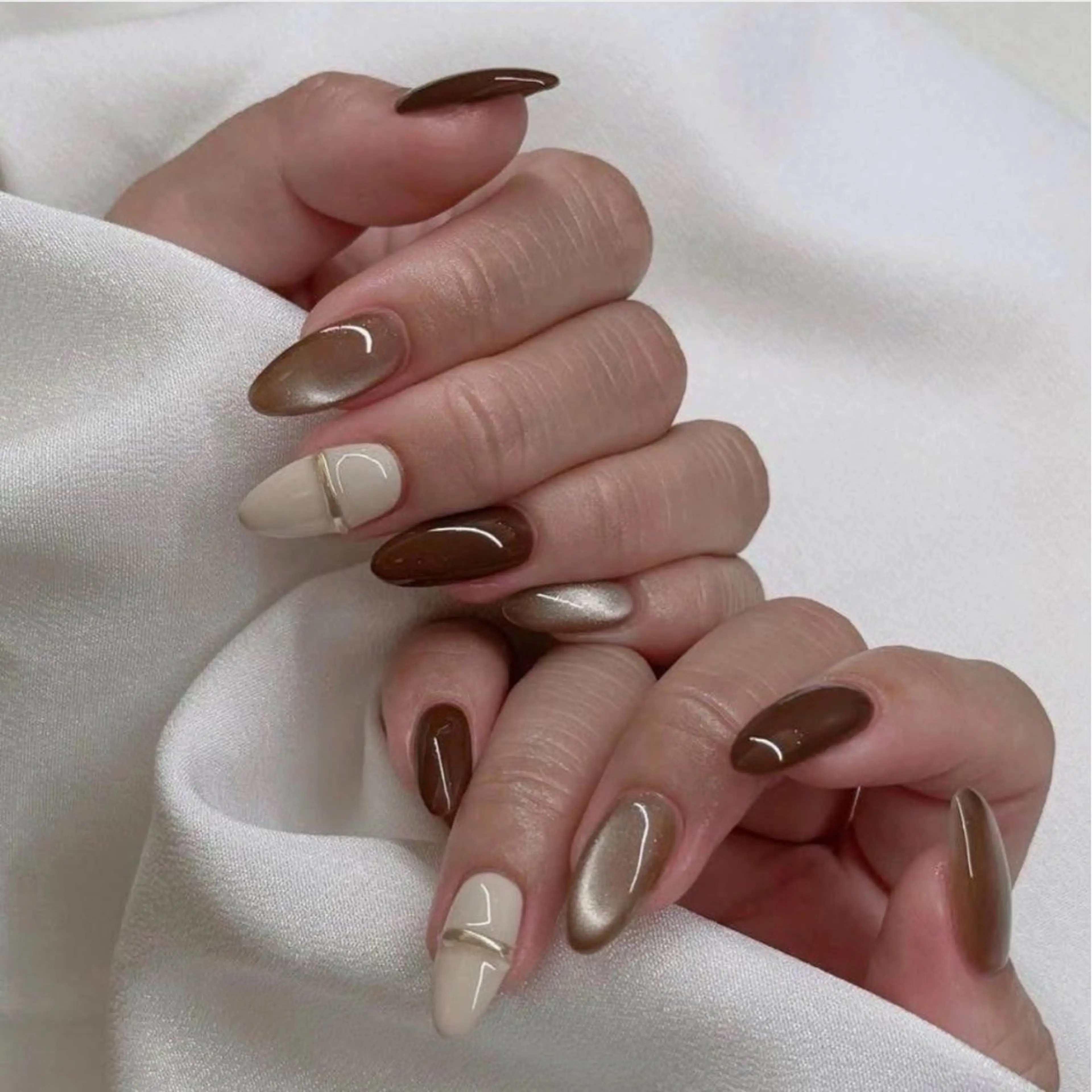 ネイル チークネイル フレンチネイル グラデーション 韓国ネイル マグネットネイル ハンドネイル Kitty1689 Kittyのネイルデザイン