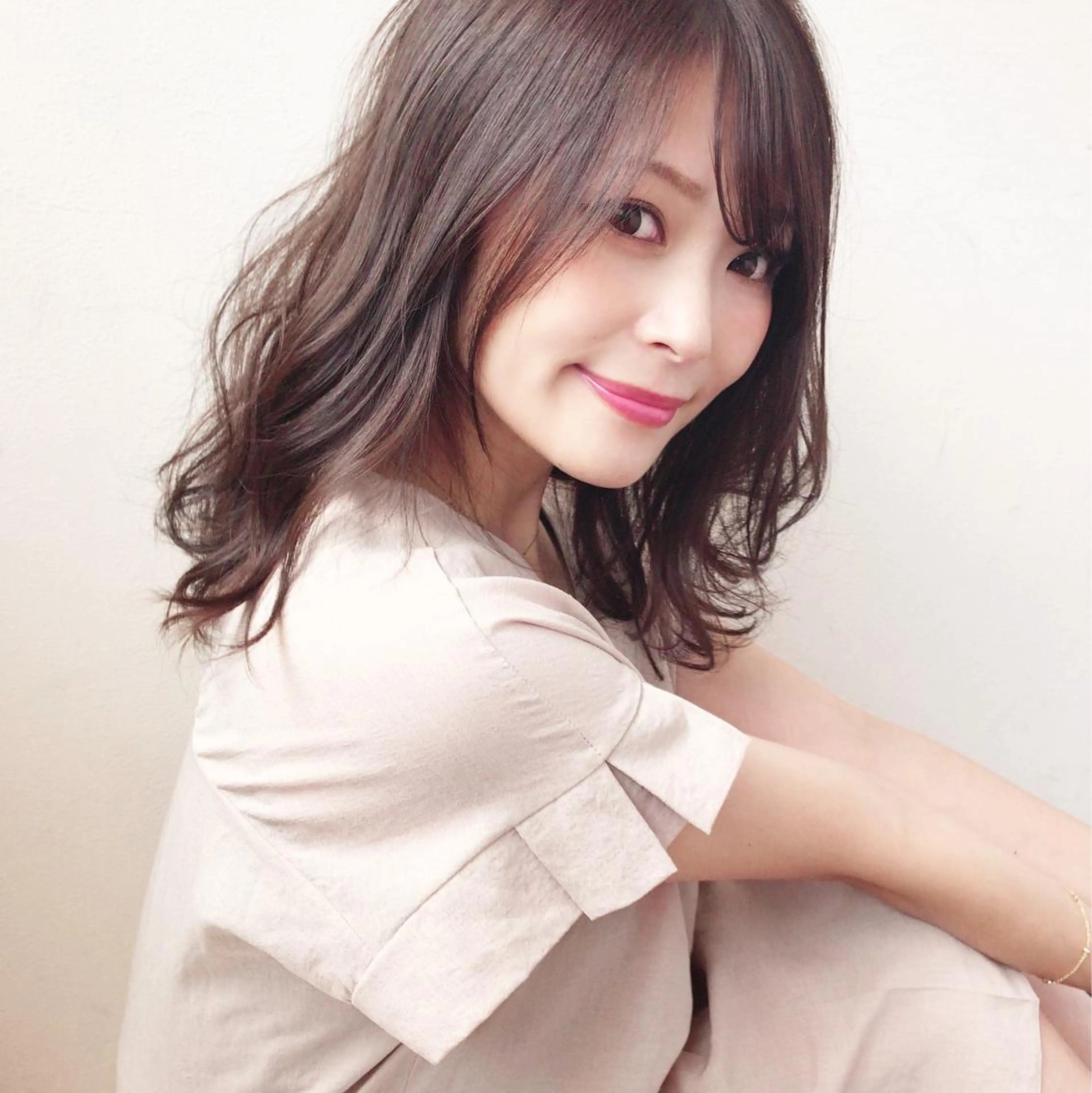 ミディアム カラー ブラウンカラー ヘアカラー トリートメント ツヤ髪になりたい方へ 🩷柴田知亜希のヘアスタイル