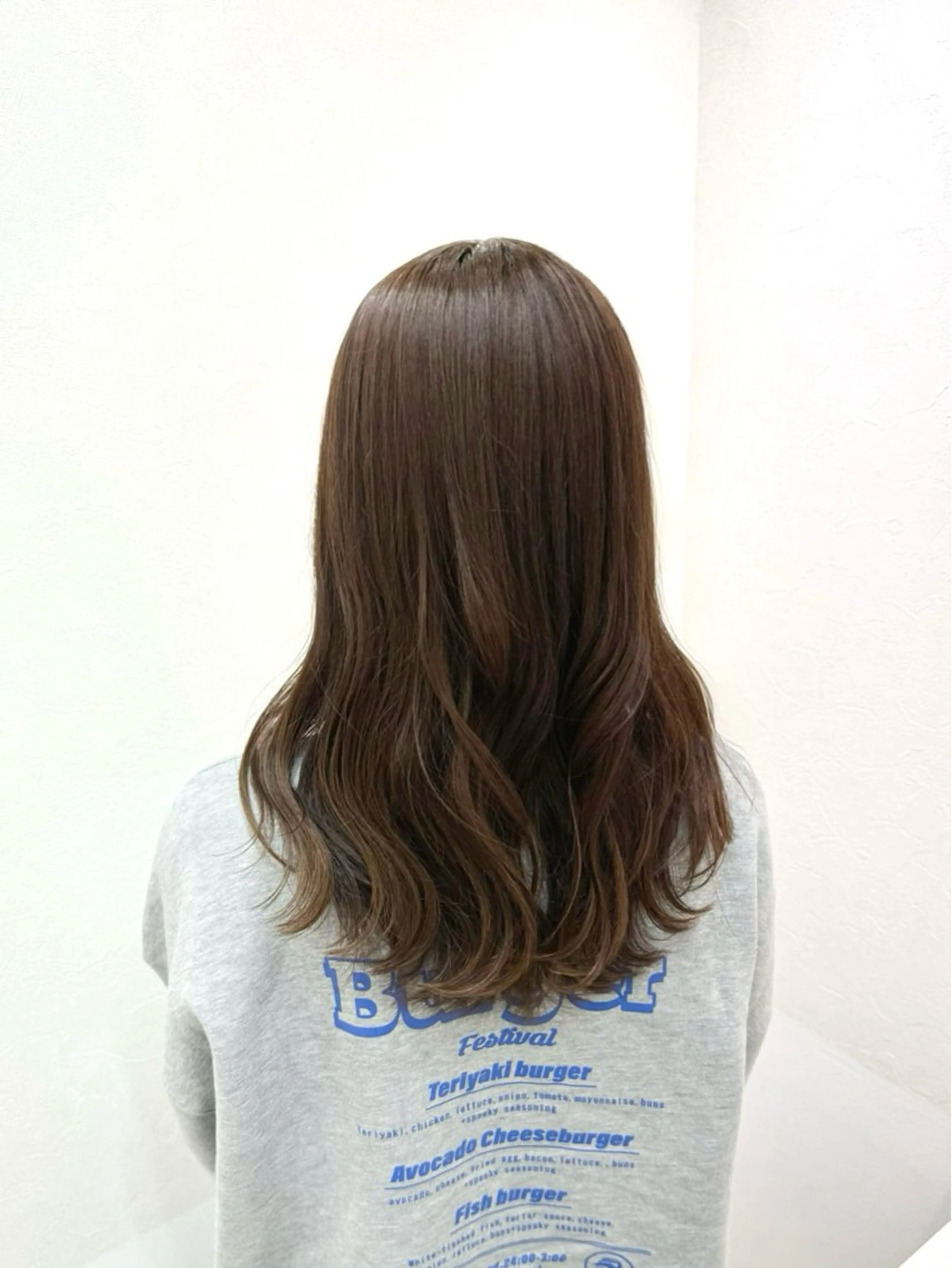 似合わせカット+艶髪カラー＋【栄養レベル☆☆☆】髪質強化TR付きの写真