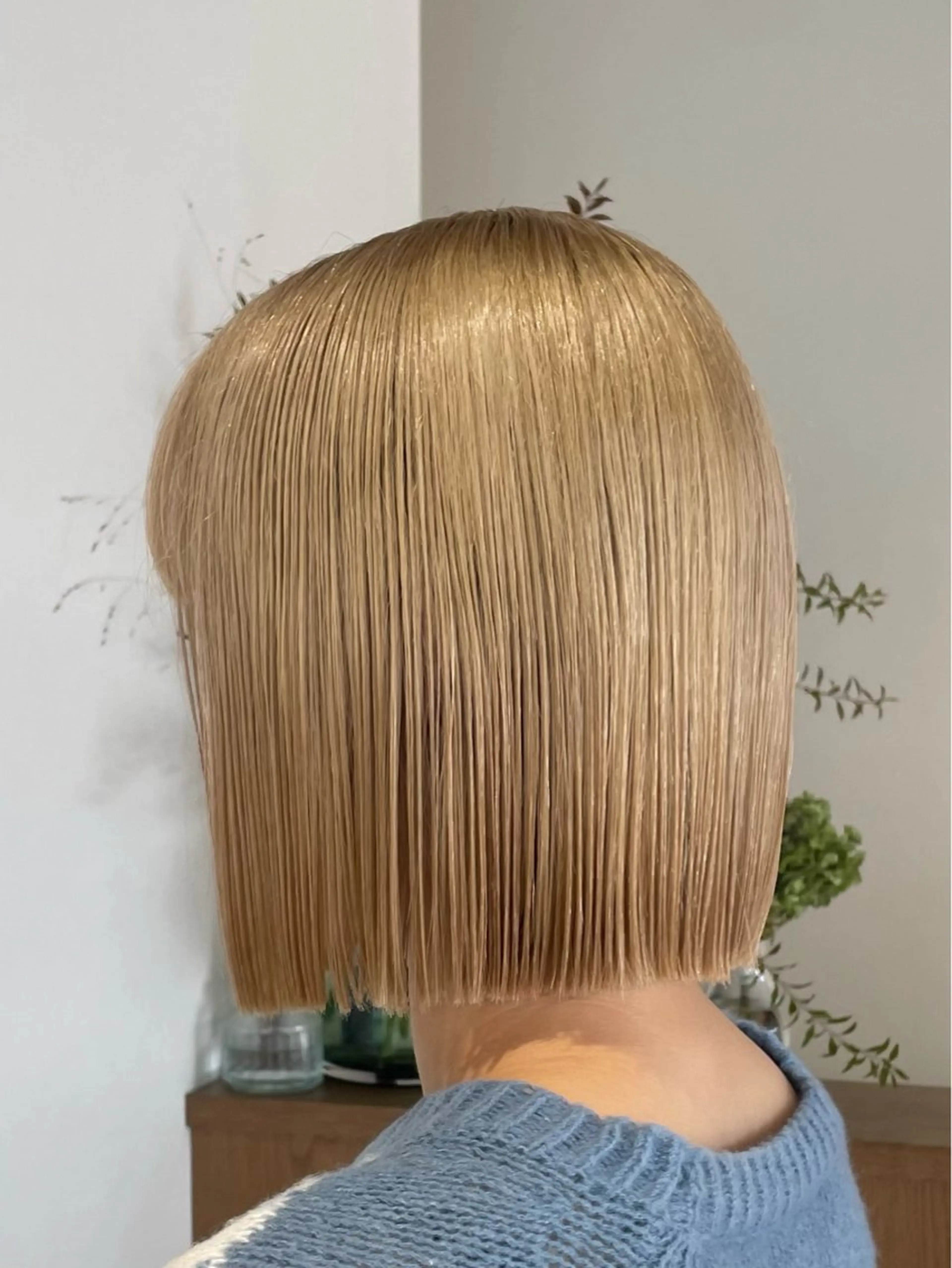 ショート カラー ブリーチ ブロンド ボブ カット ボブ/インナーカラー /眉毛/Miyuのヘアスタイル