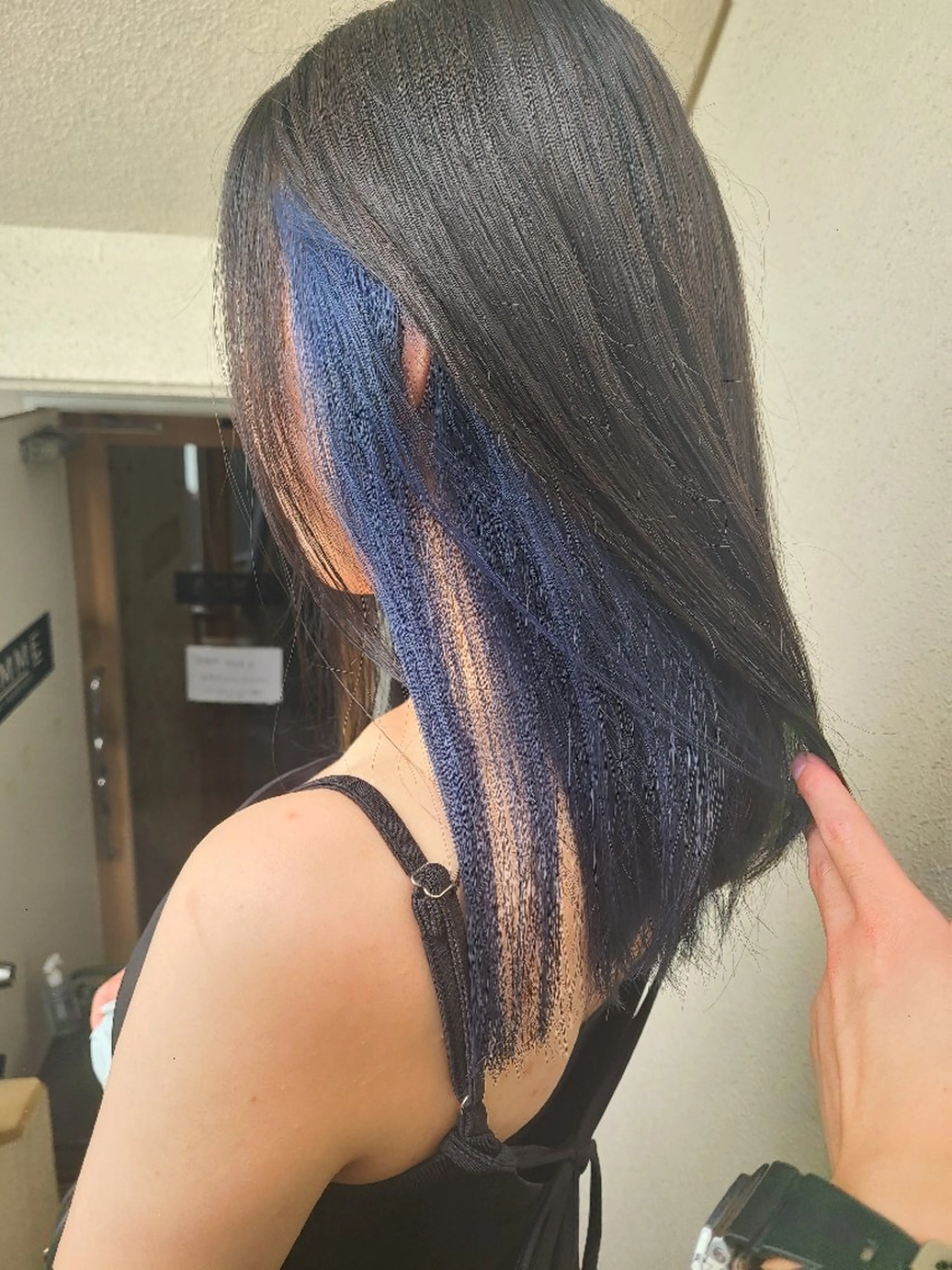 セミロング カラー ブリーチ ブルーカラー イヤリングカラー インナーカラー カット ヘアカラー トリートメント 🔳髪質改善🔳 岡本陽のヘアスタイル