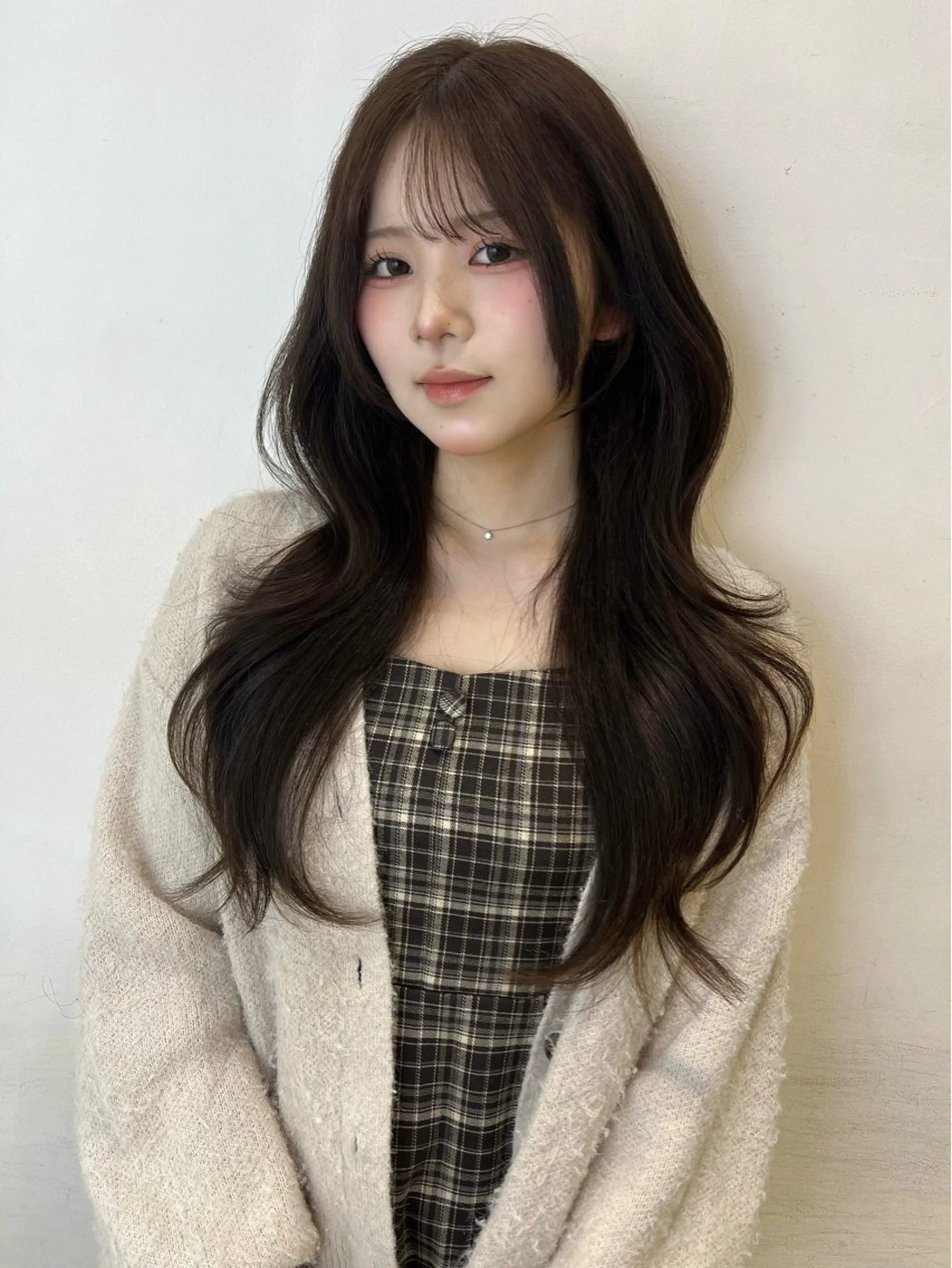 ロング カラー ヘアカラー 'AXIS Konomiのヘアスタイル