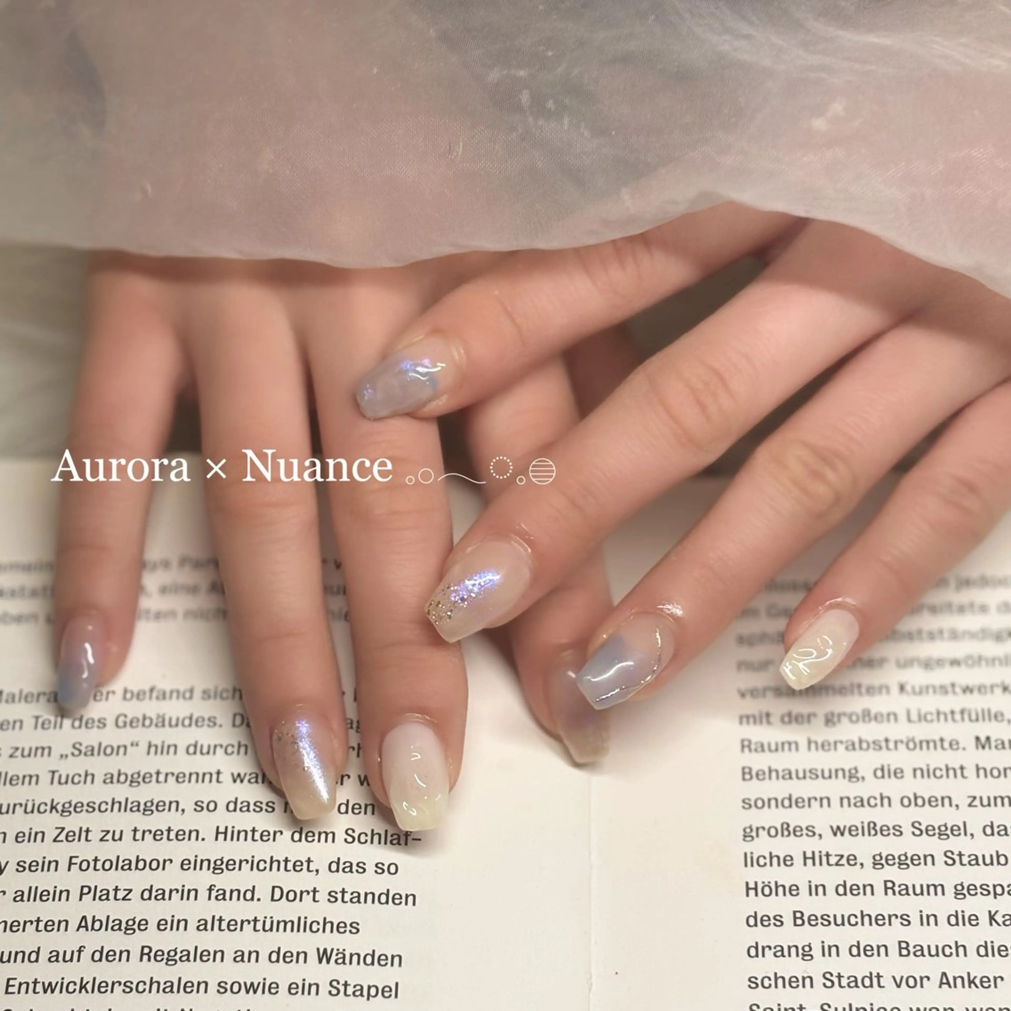 ネイル オーロラネイル ニュアンスネイル ハンドネイル nailsalon Lithos所属・nailsalon Recontreのネイルデザイン