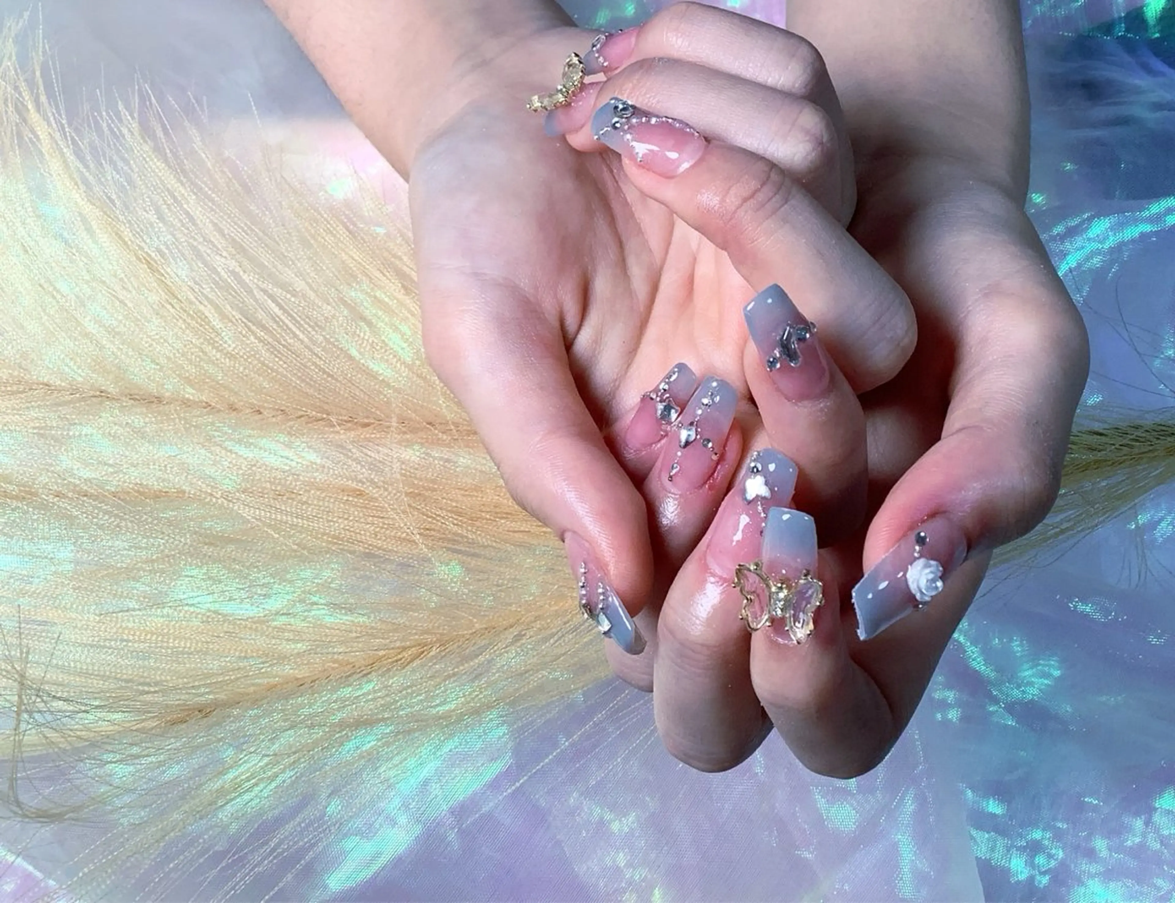 ネイル pink ladyサロン所属・べ にのネイルデザイン