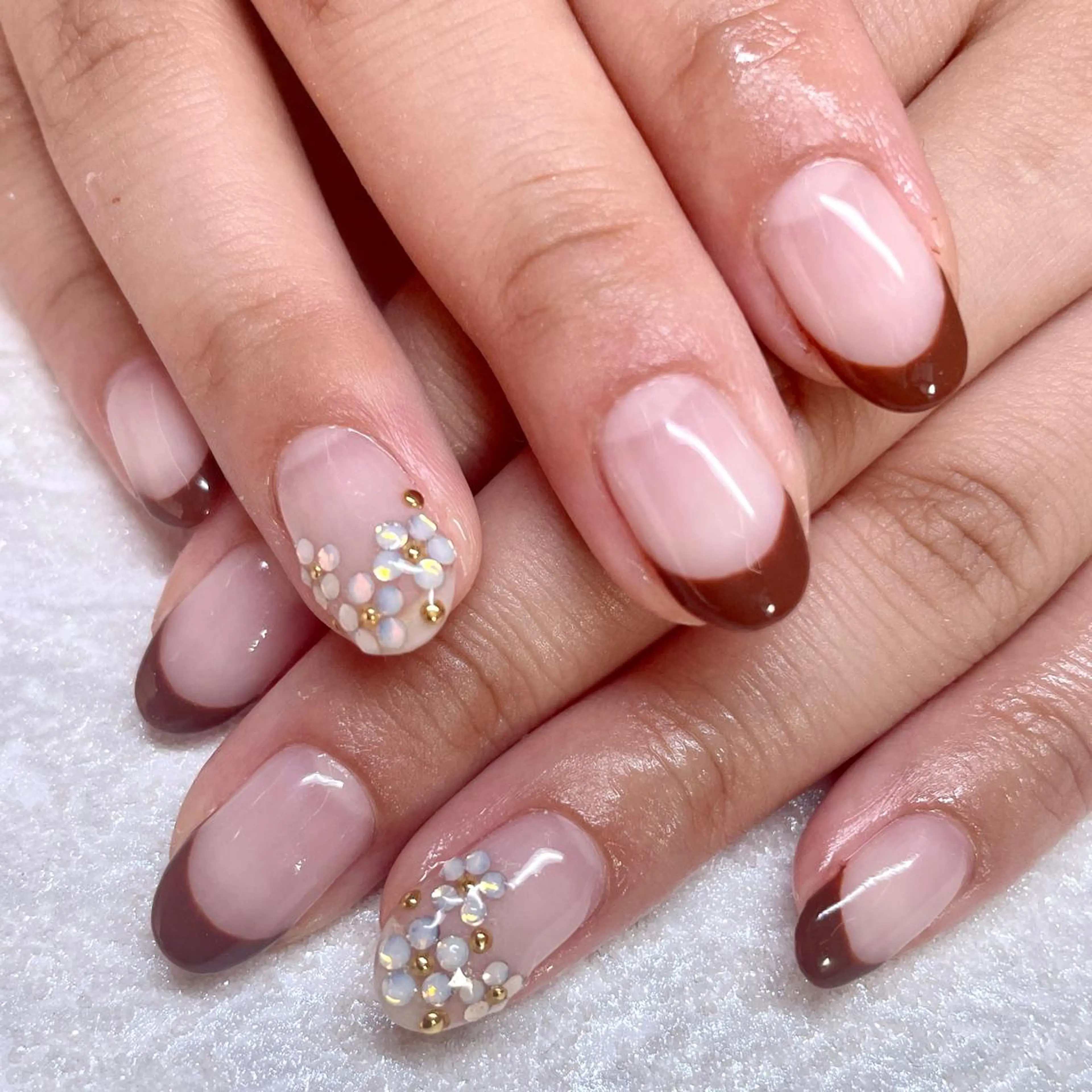 ネイル ストーンネイル nail Eclat所属・志賀野 美喜のネイルデザイン