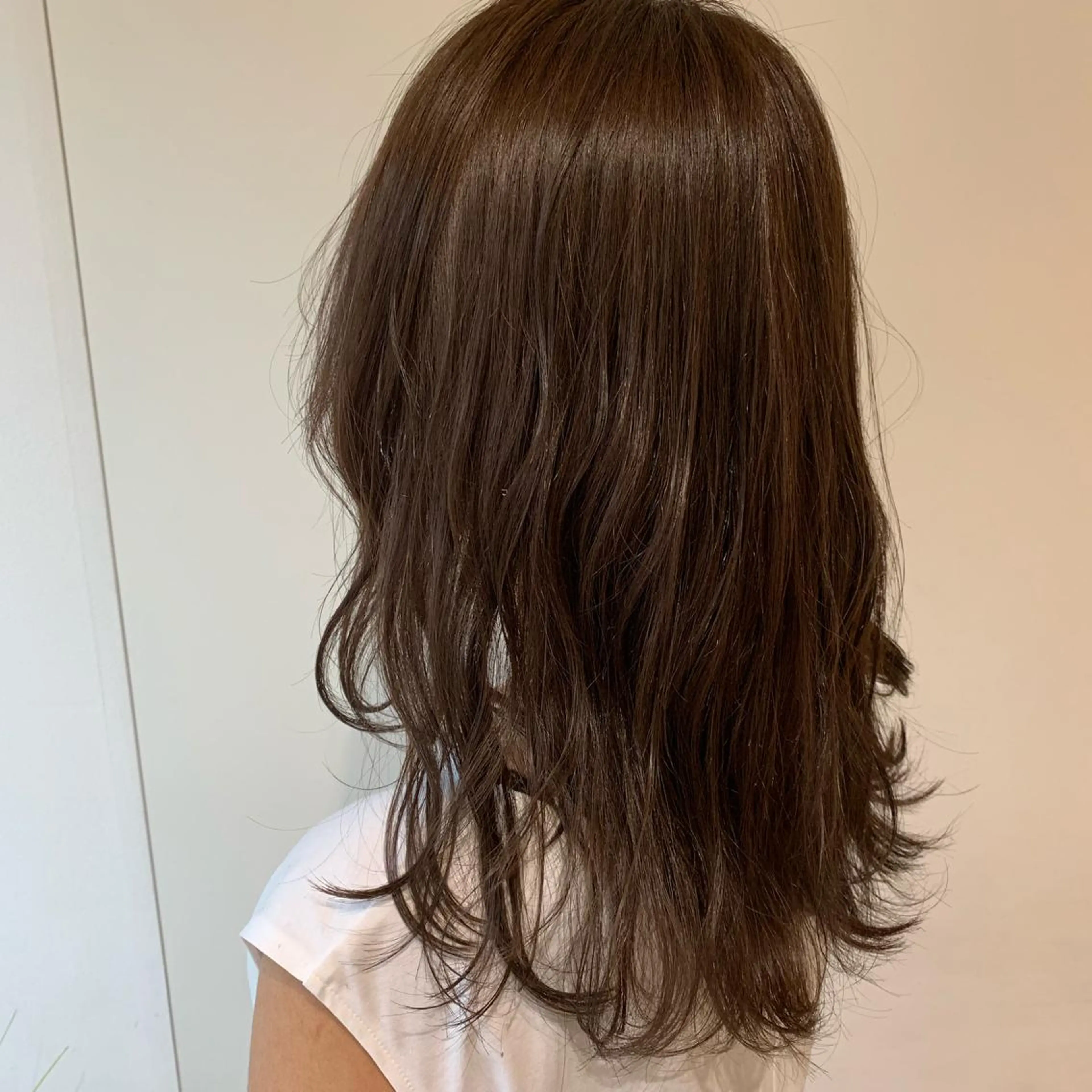 セミロング 庄司 美佑樹のヘアスタイル