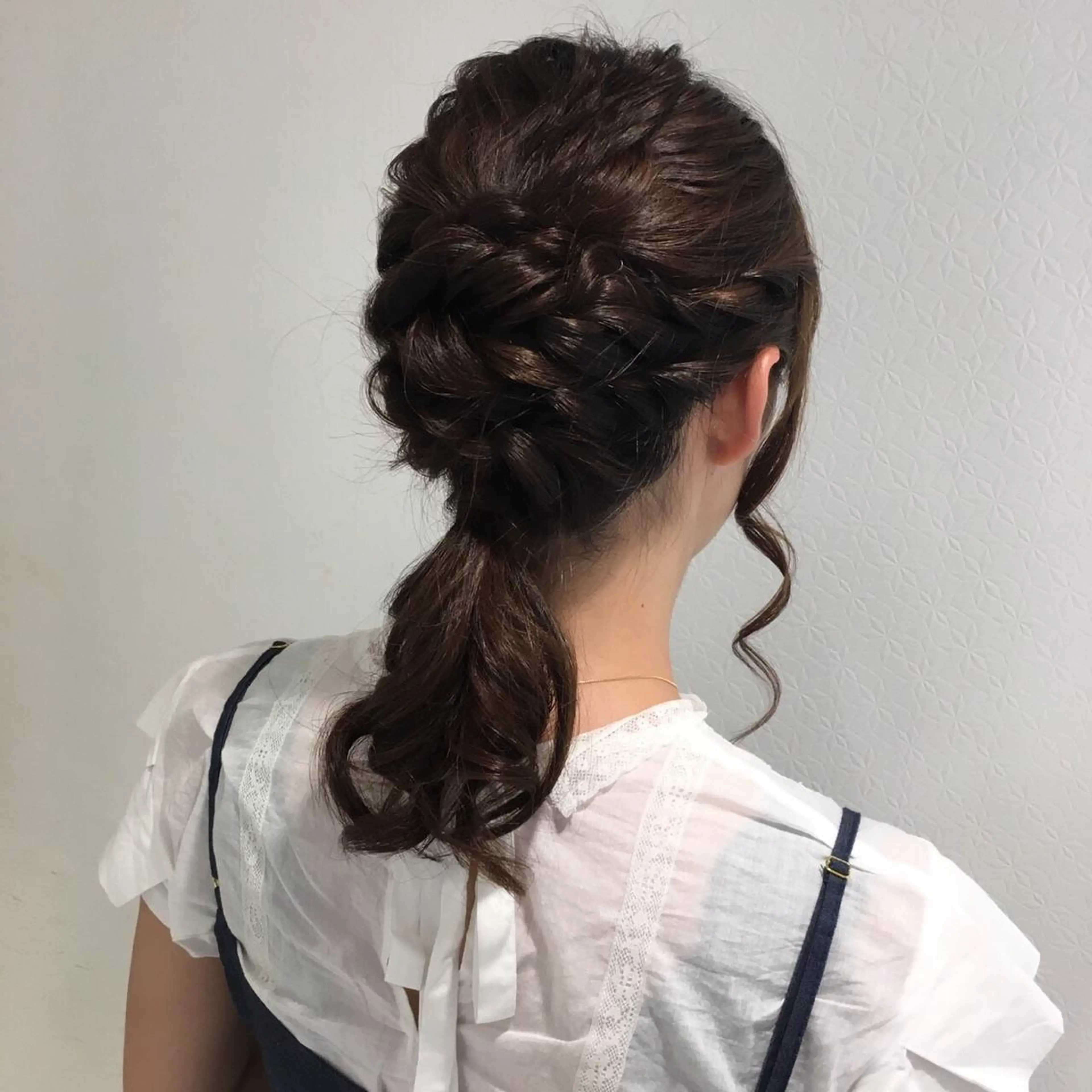 ミディアム ヘアアレンジ MIOベージュカラー 柔らかいカラーのヘアスタイル