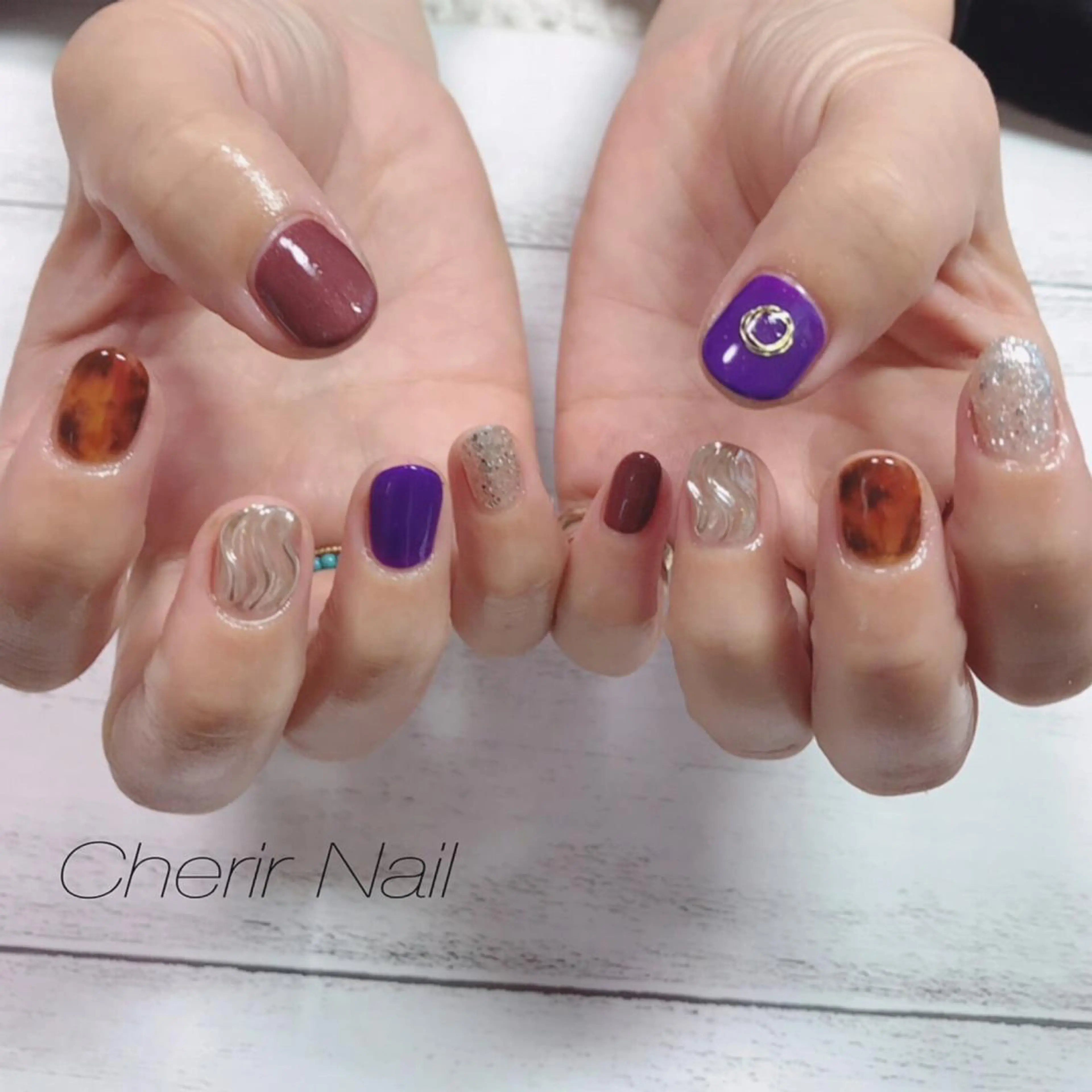 ネイル アートネイル べっ甲ネイル ラメ(グリッター) ミラーネイル ニュアンスネイル Cherirnail kaoriのネイルデザイン